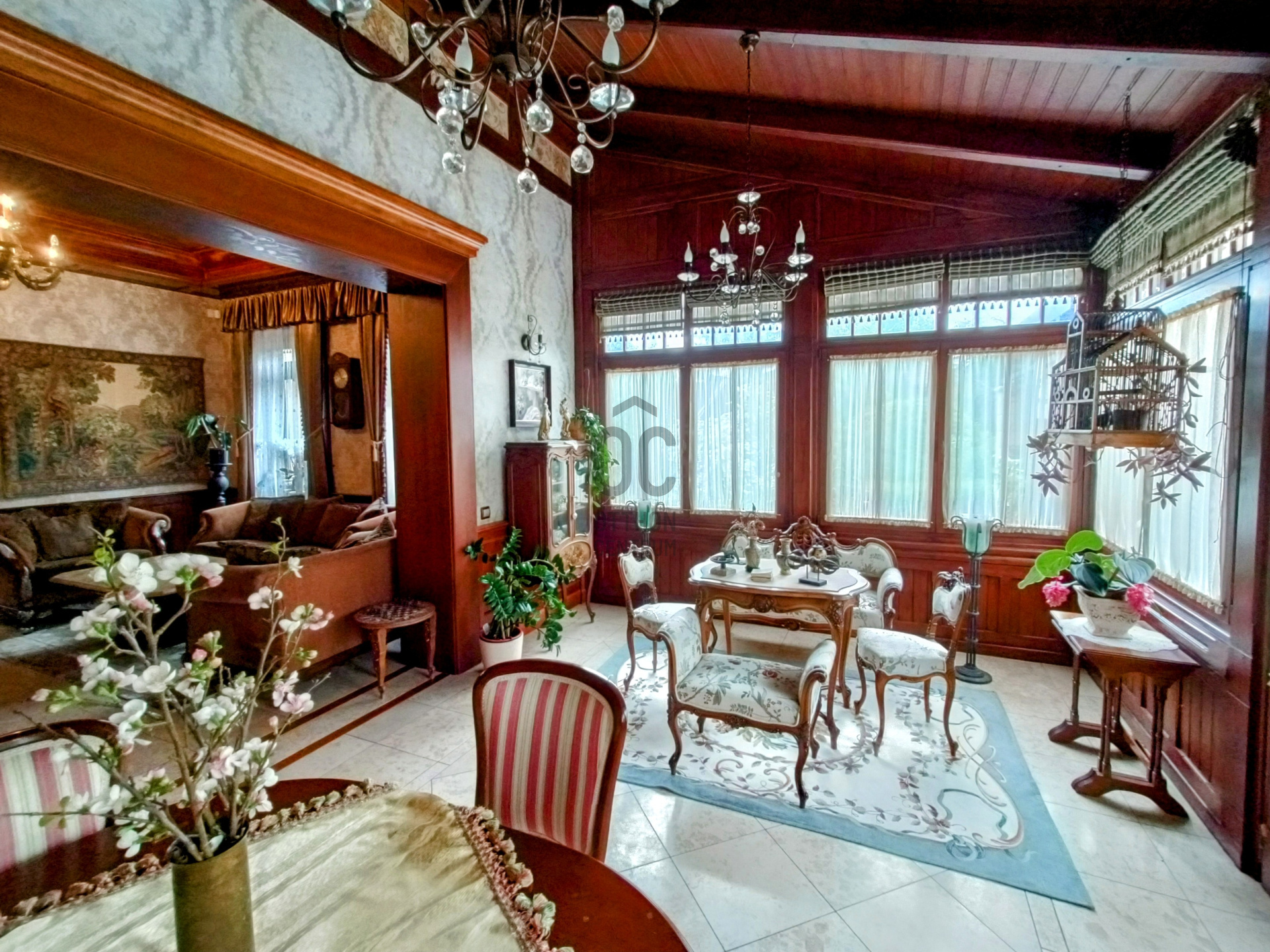 Gallery zoom image