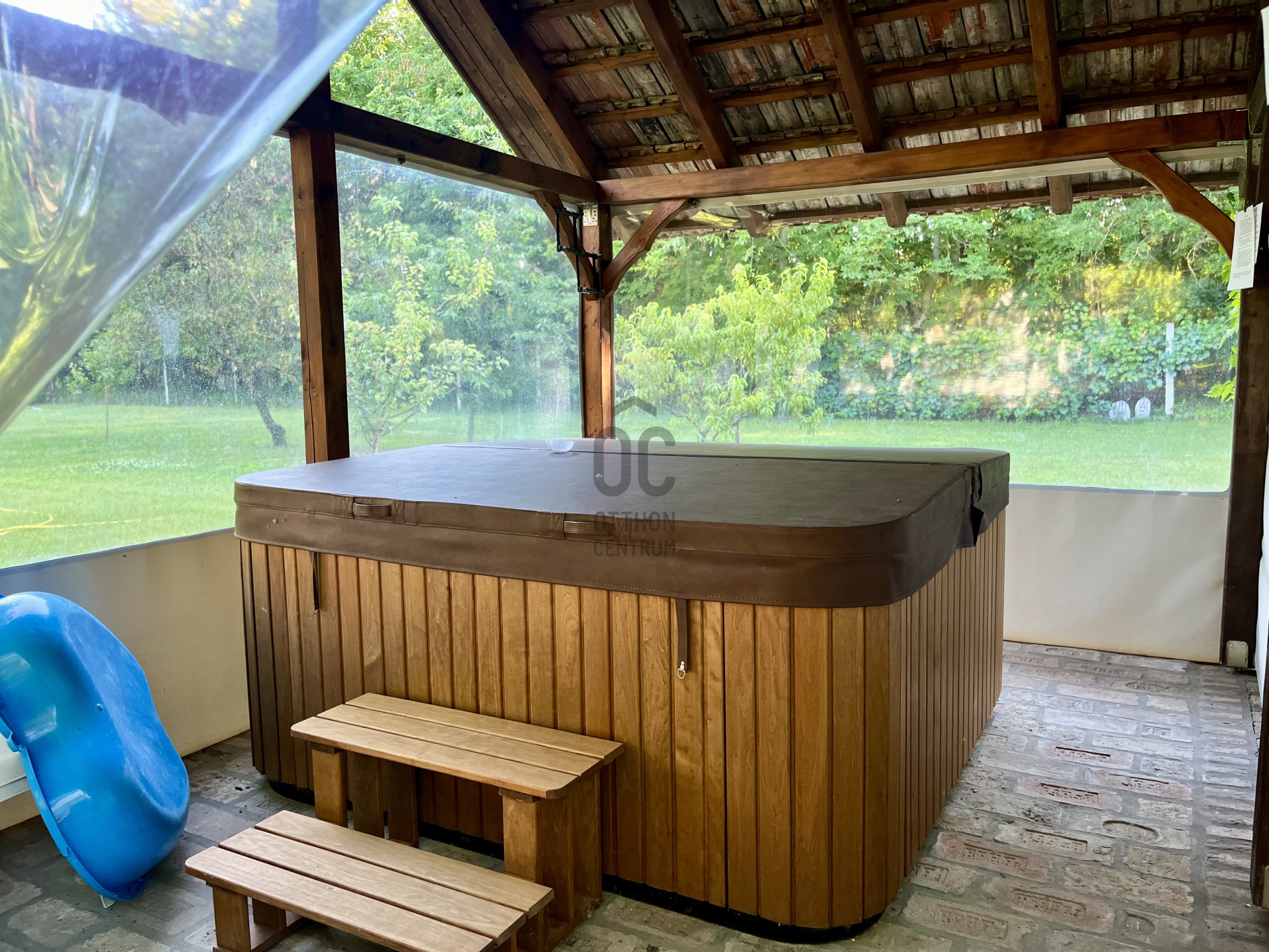 Gallery zoom image