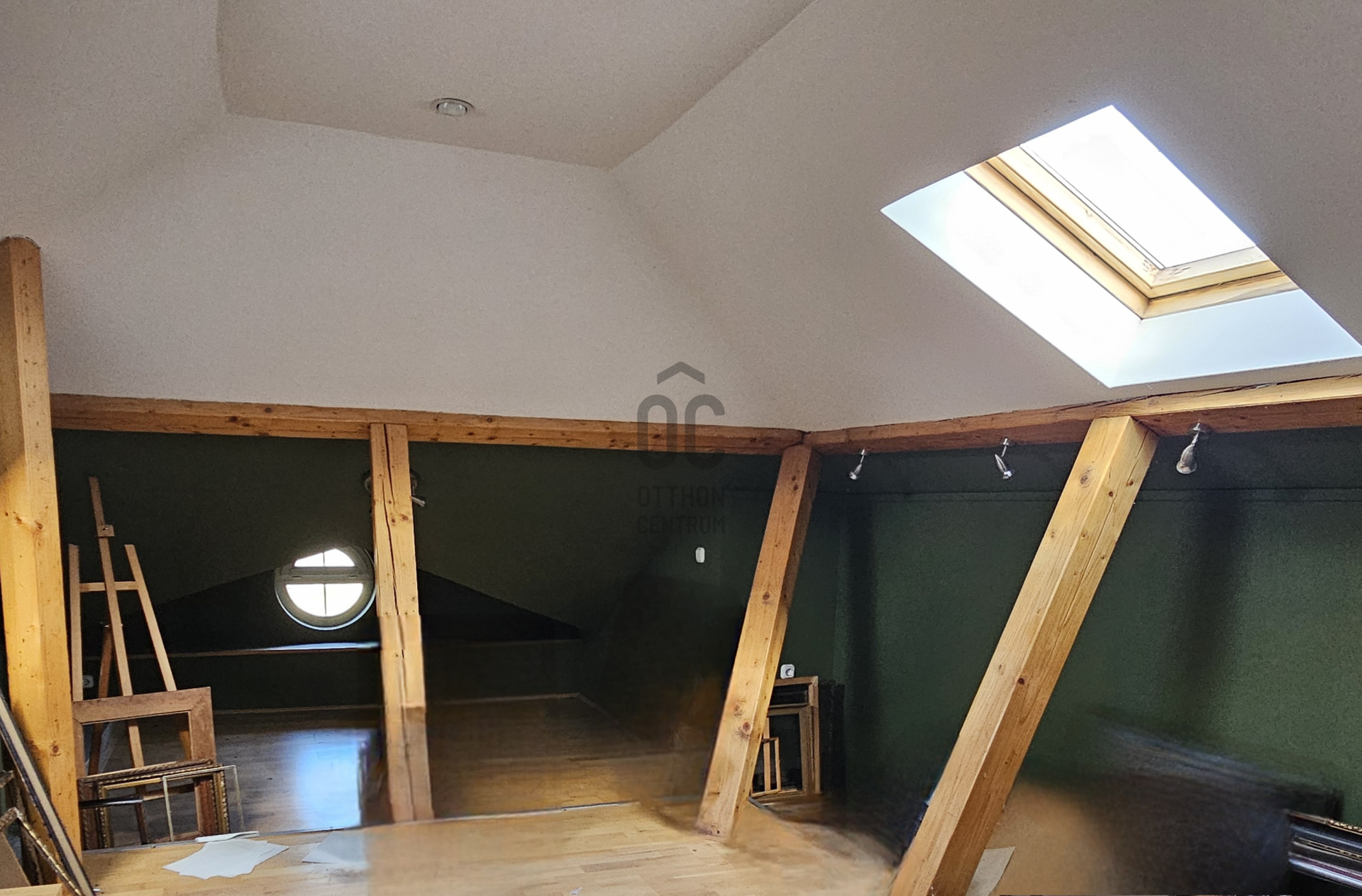 Gallery zoom image