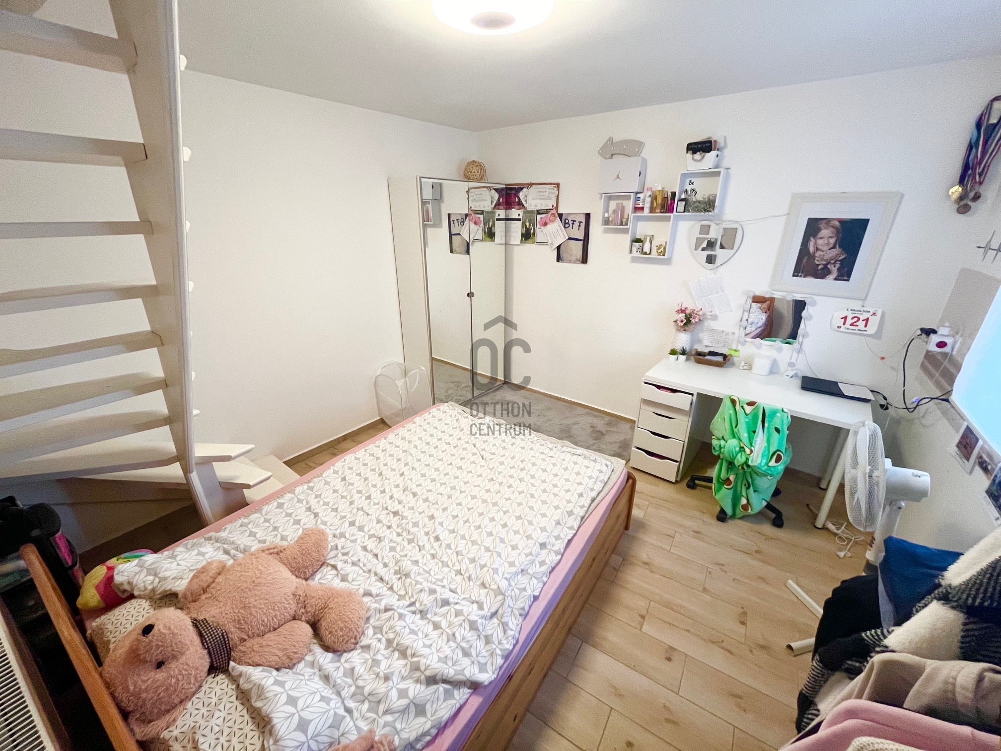 Gallery zoom image