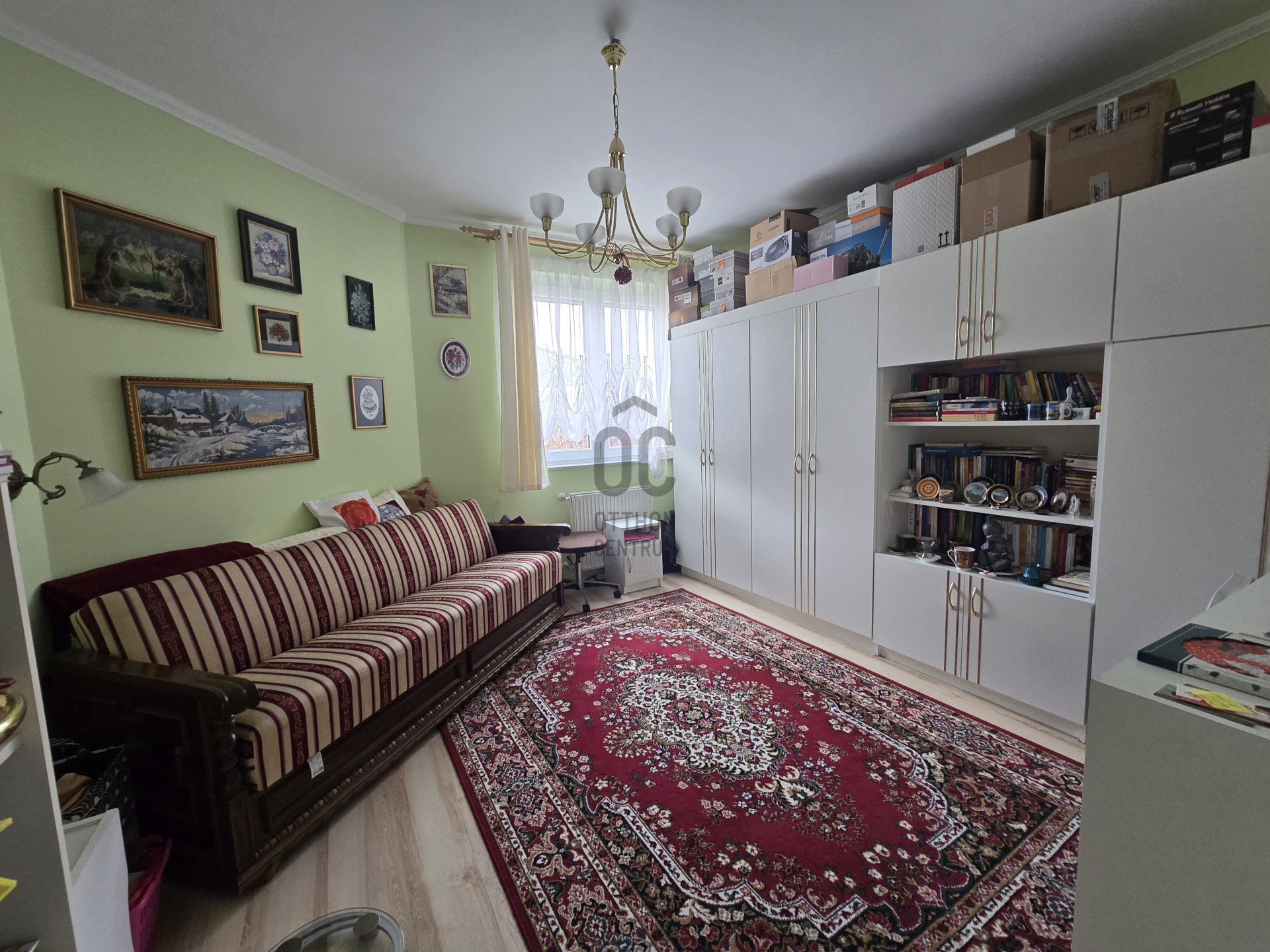 Gallery zoom image