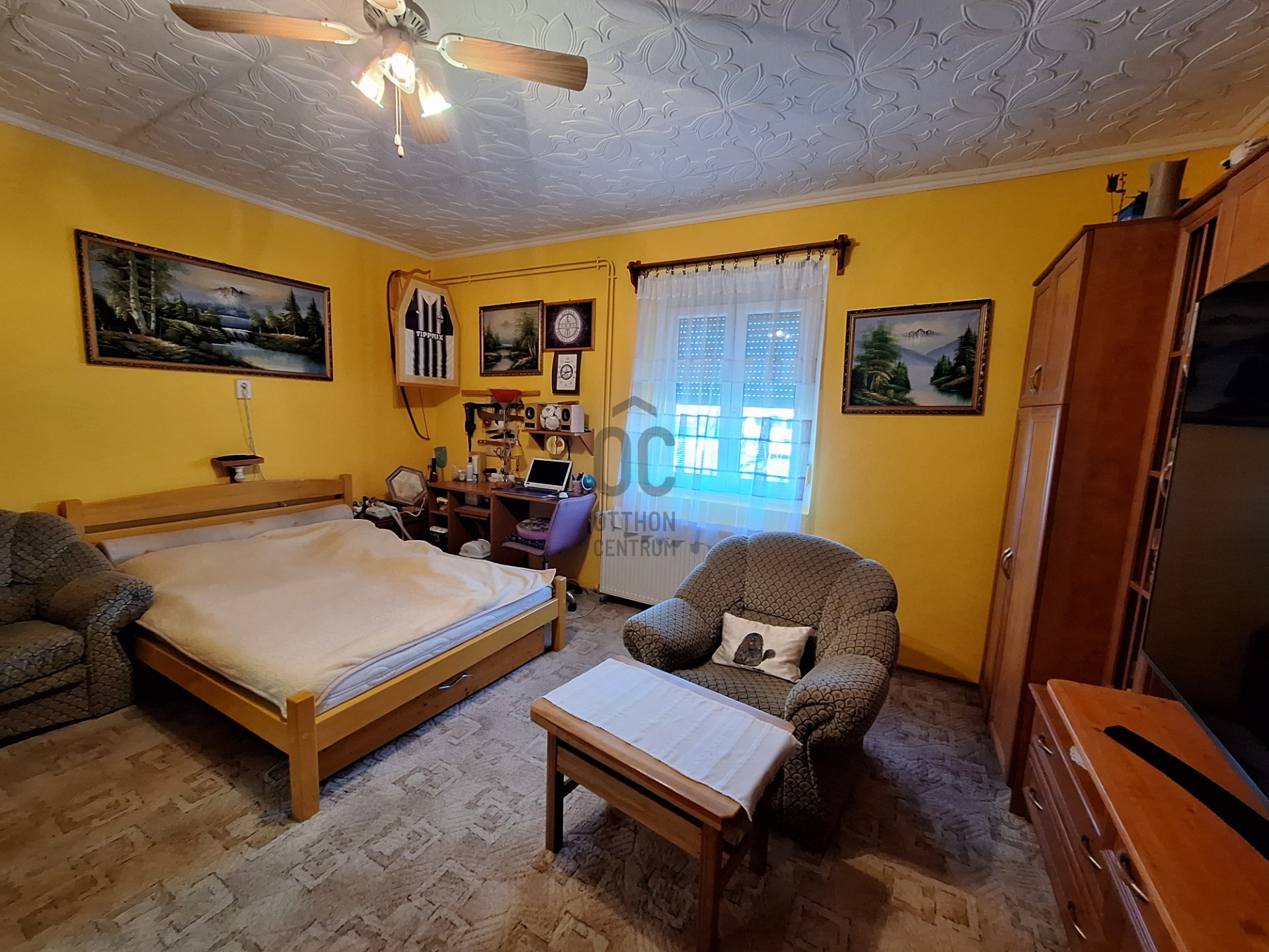 Gallery zoom image