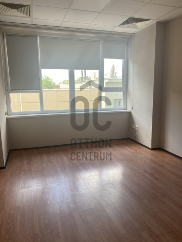 Fejlesztési terület · 45 m² · 180.000 Ft