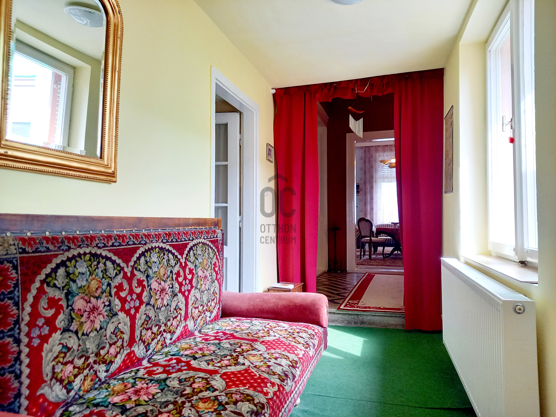 Gallery zoom image