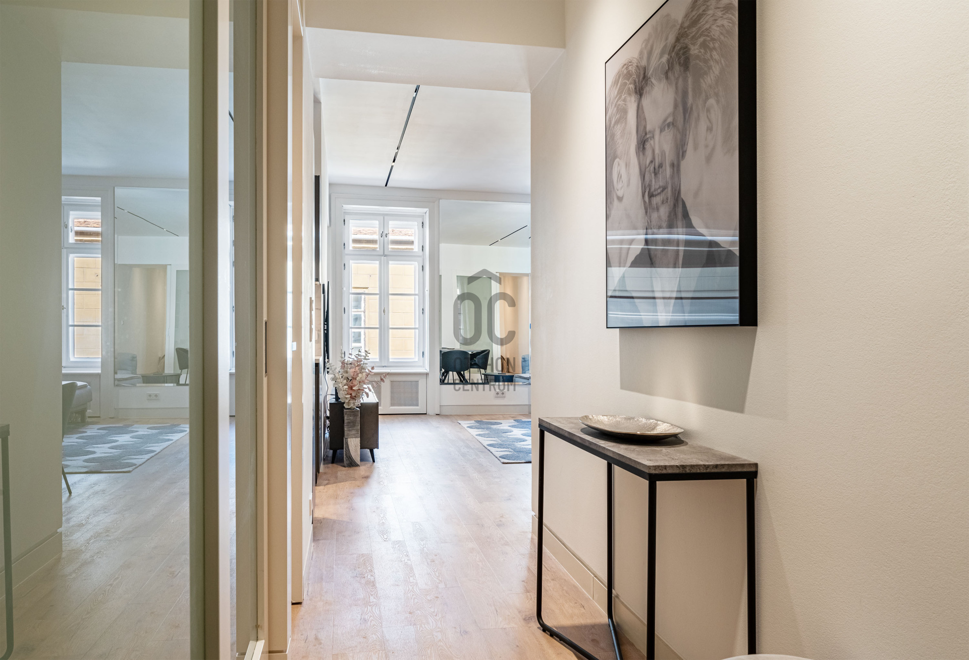 Gallery zoom image
