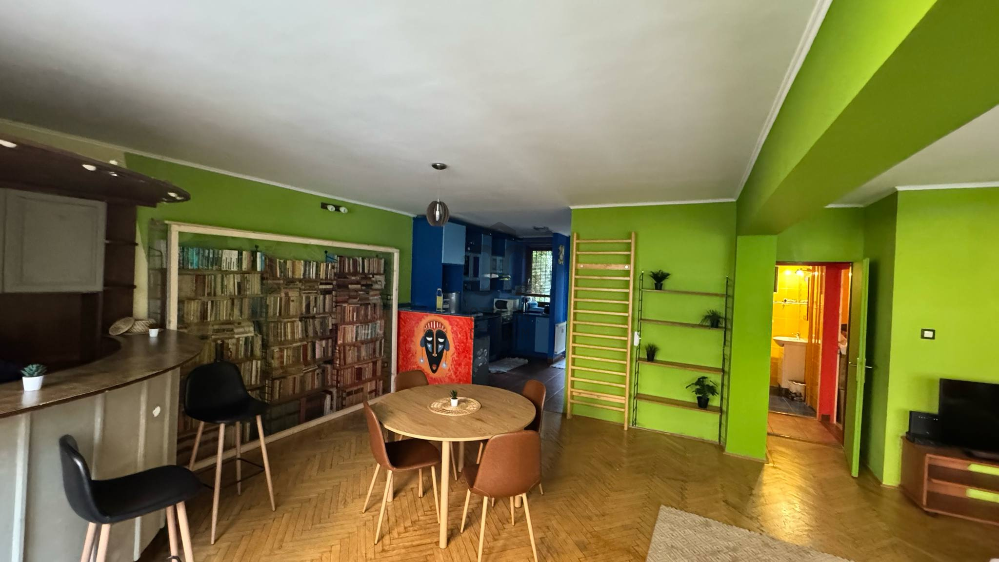Gallery zoom image