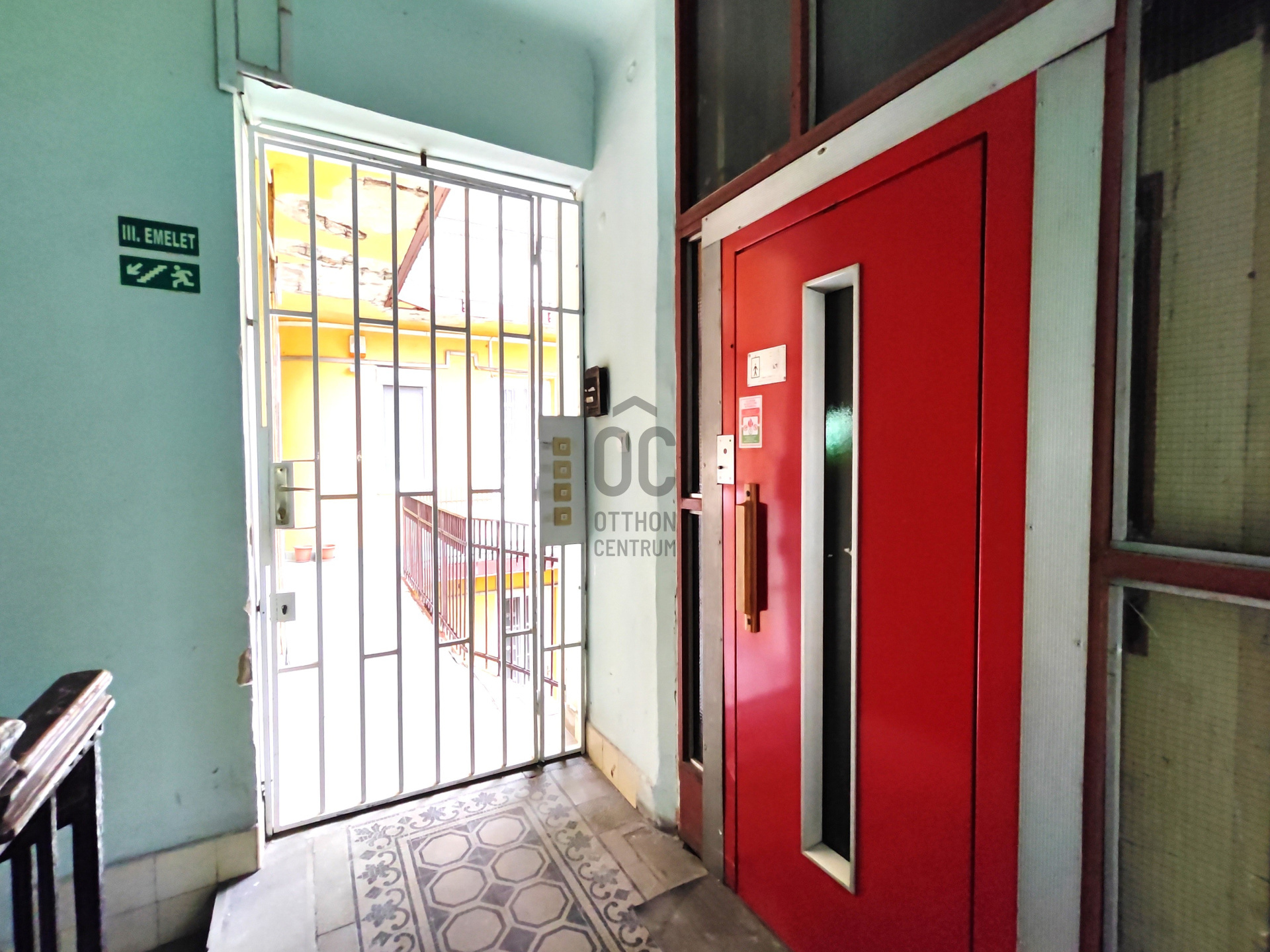 Gallery zoom image
