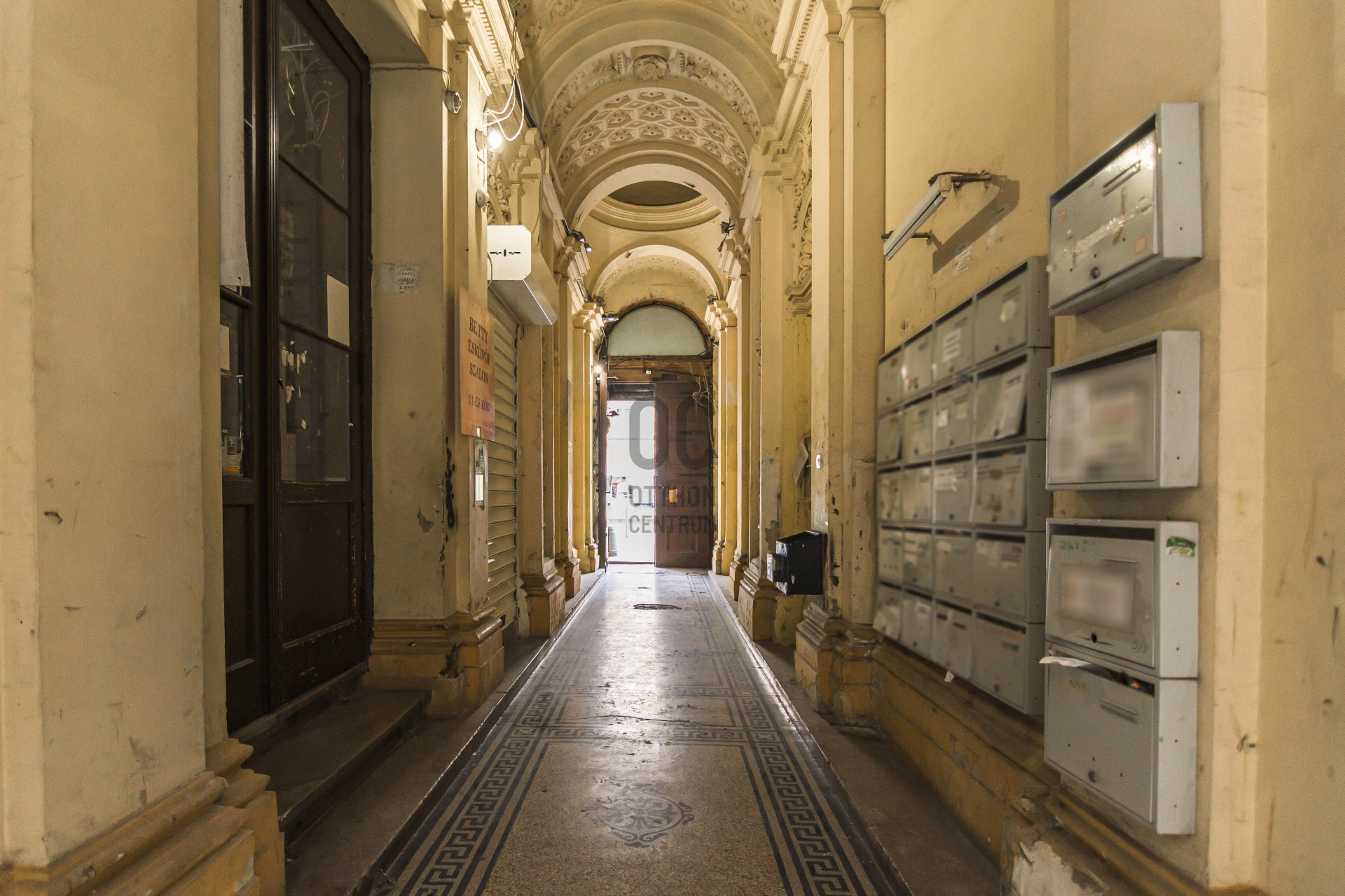 Gallery zoom image