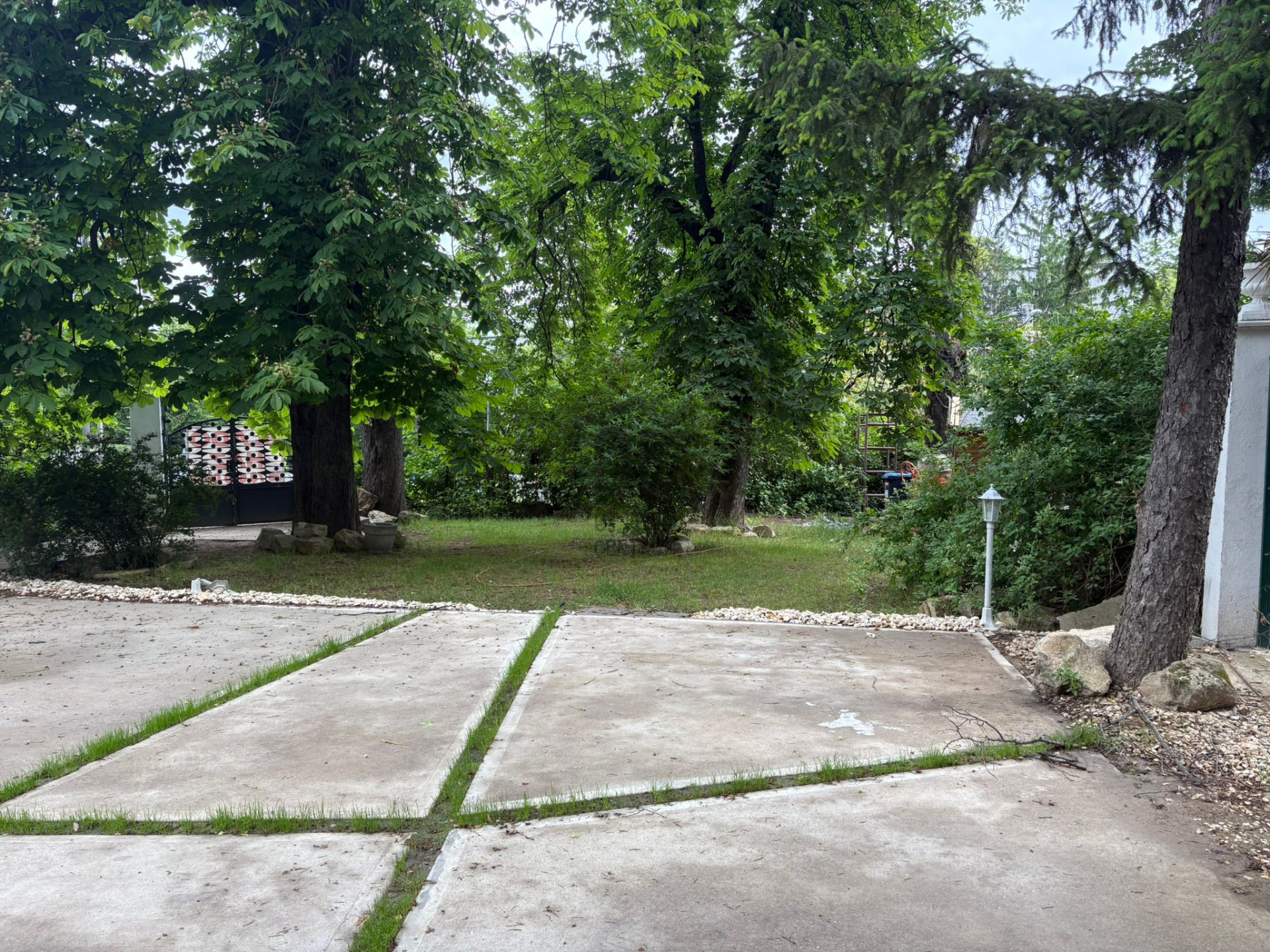 Gallery zoom image