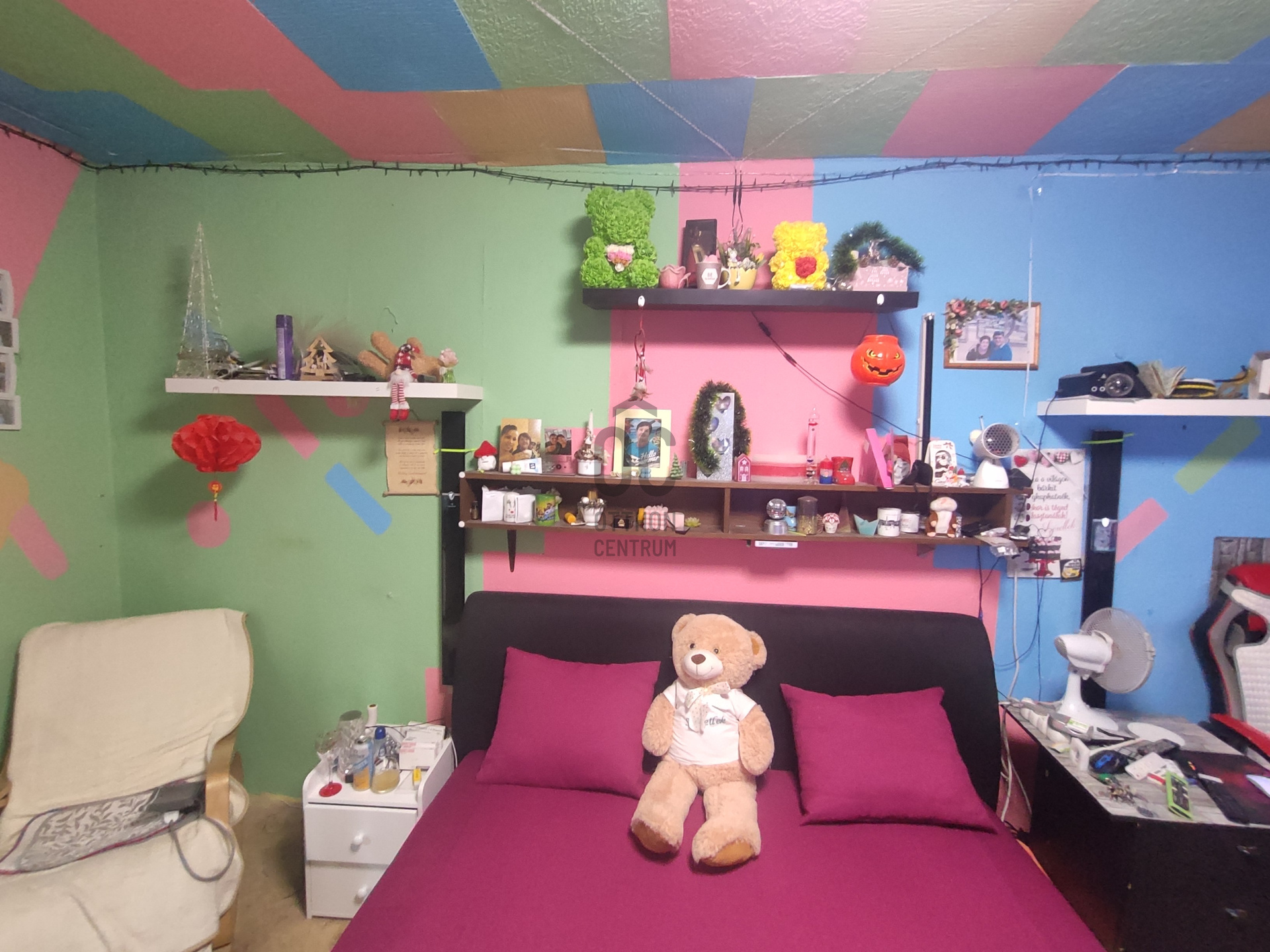 Gallery zoom image