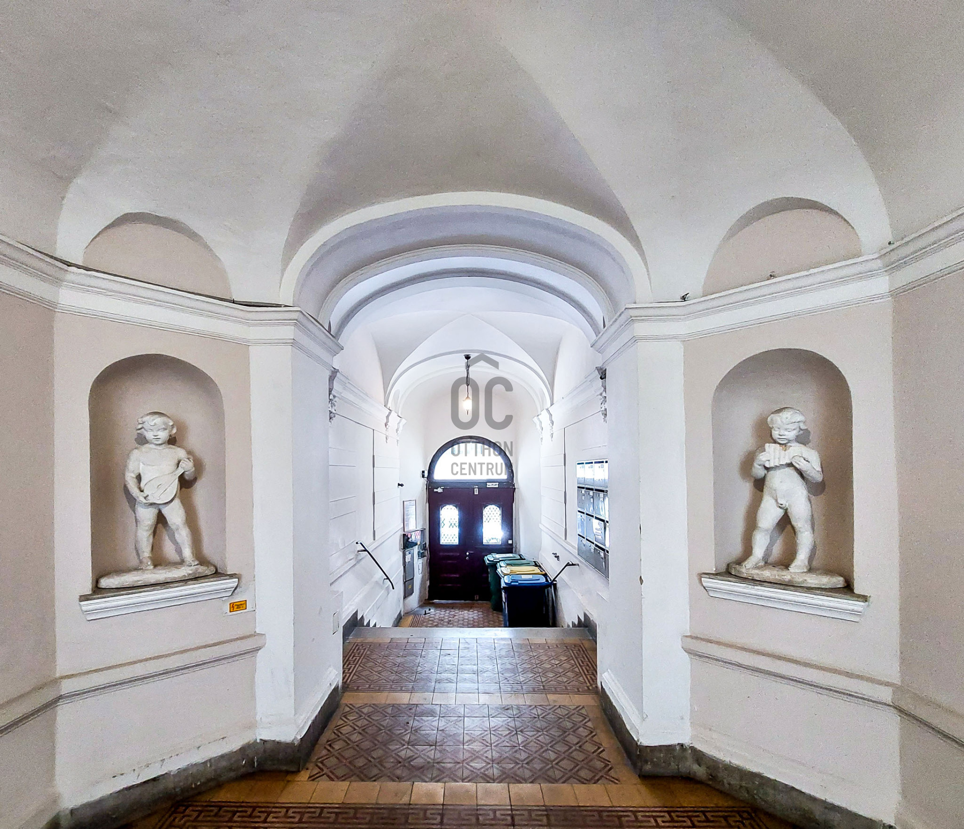 Gallery zoom image