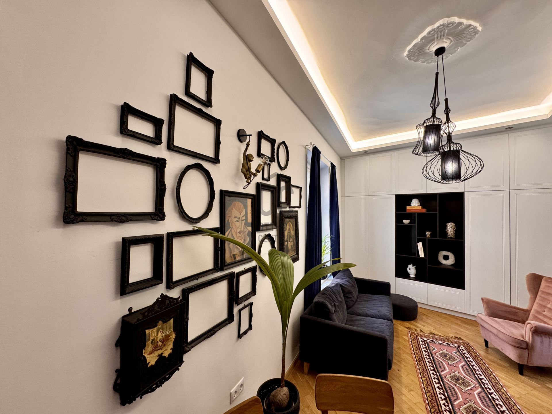 Gallery zoom image