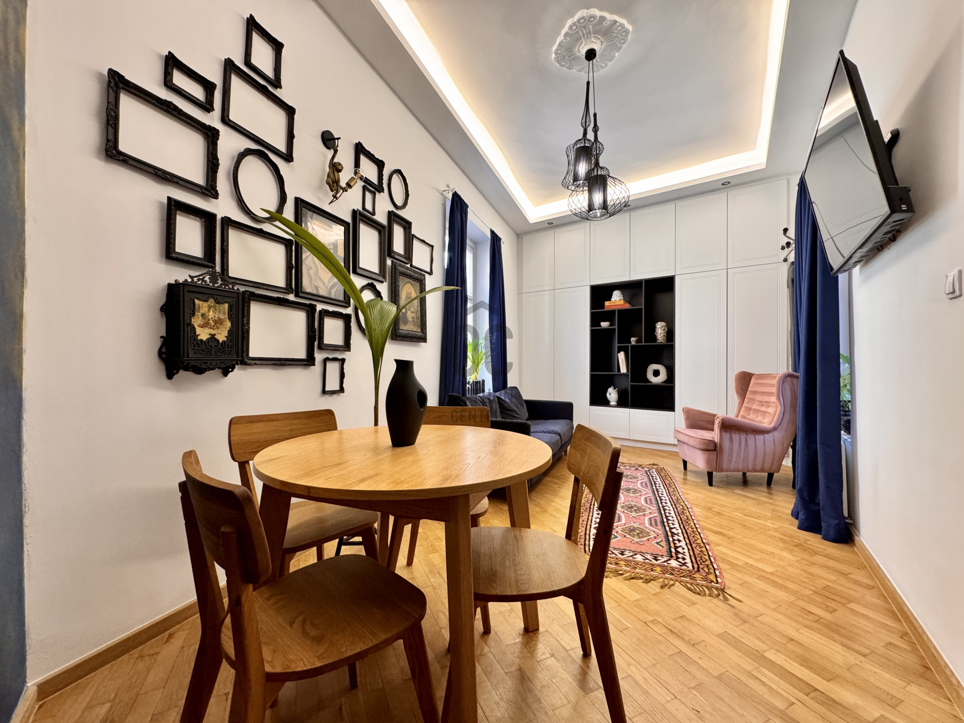 Gallery zoom image