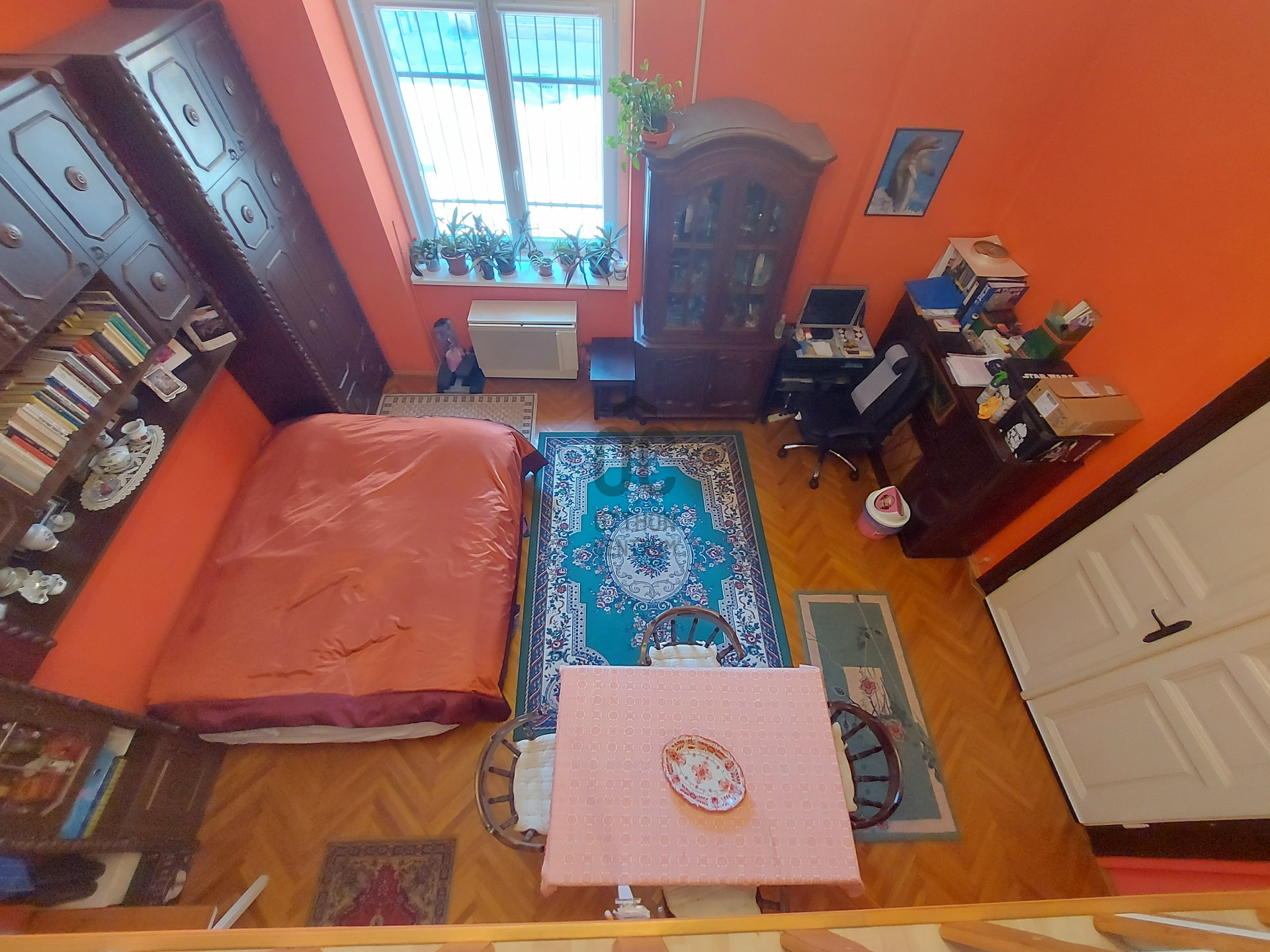 Gallery zoom image