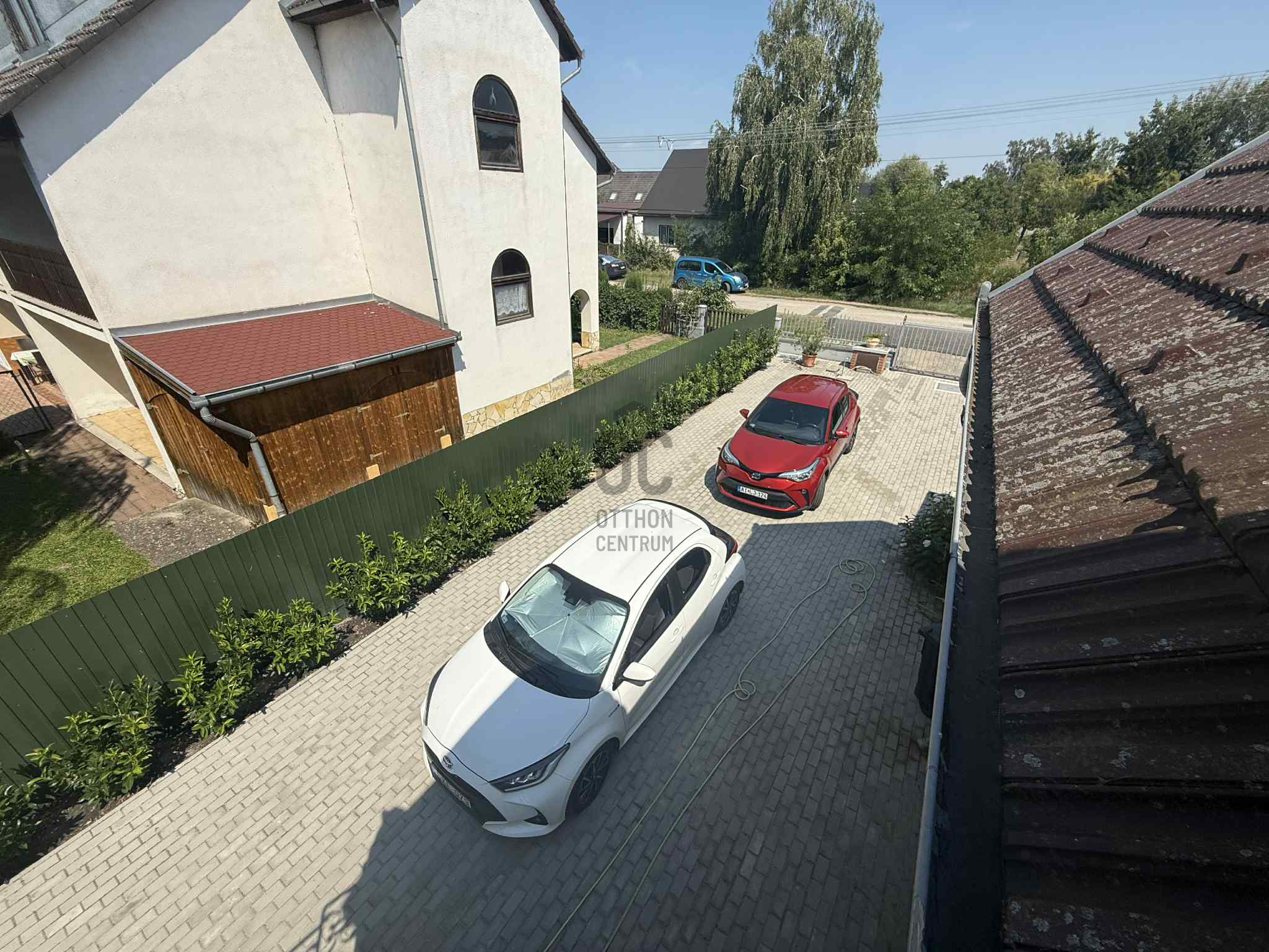 Gallery zoom image