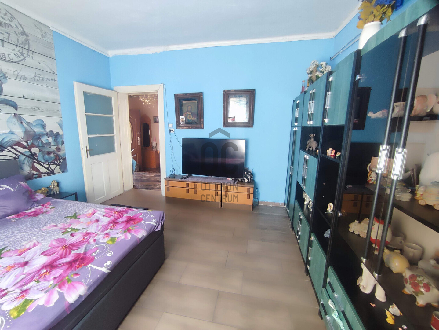 Gallery zoom image