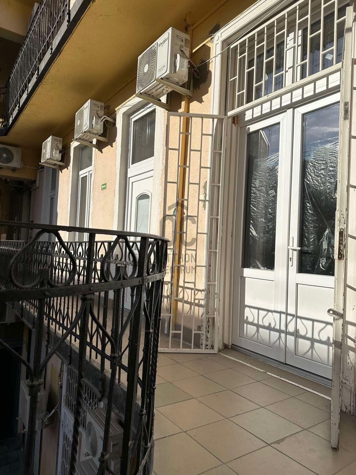 Gallery zoom image