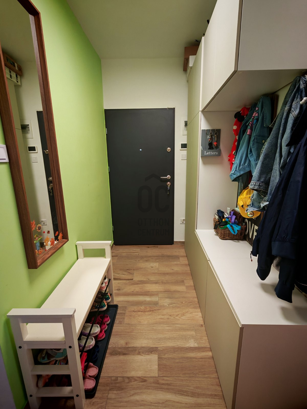 Gallery zoom image
