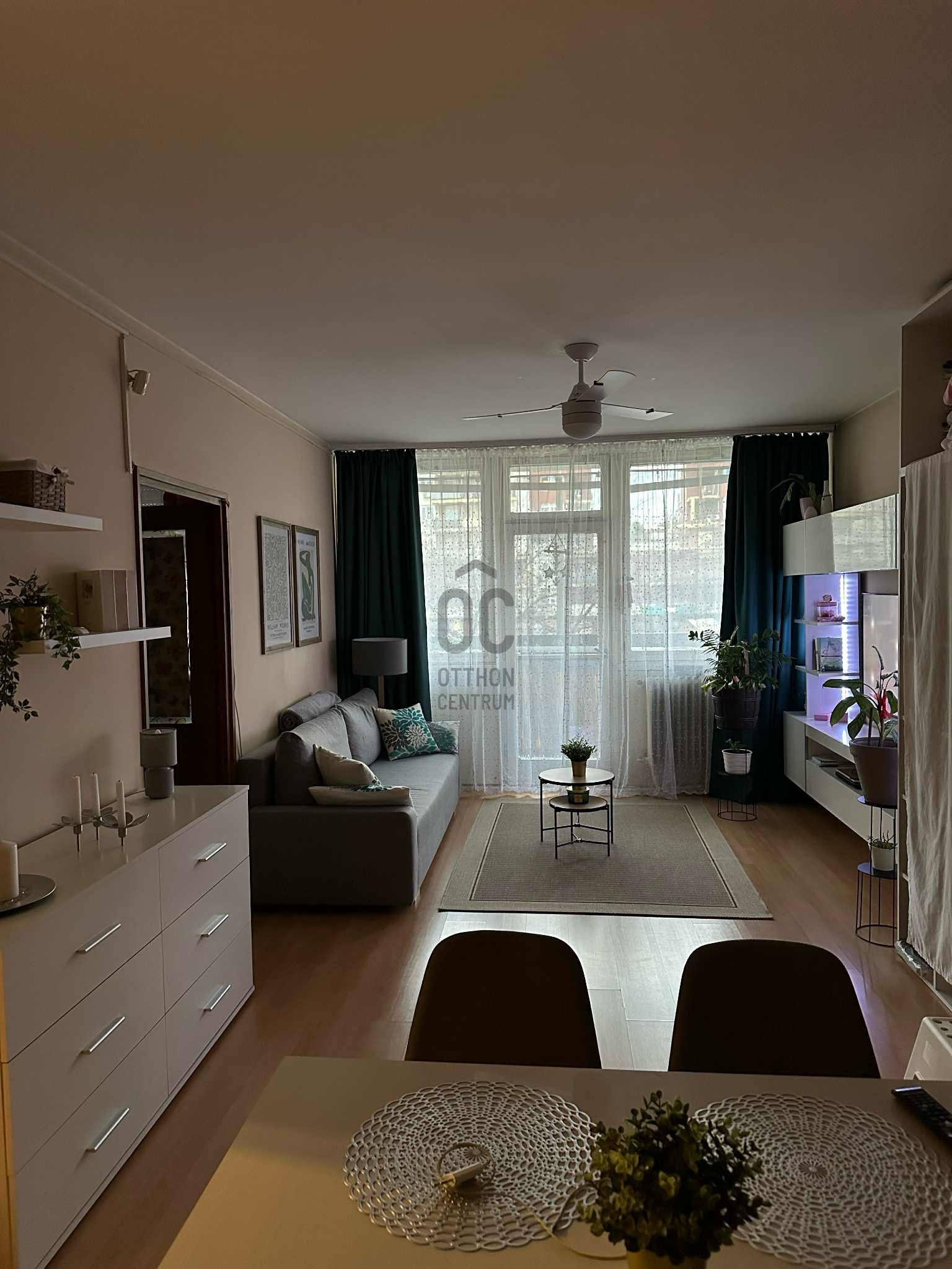 Gallery zoom image