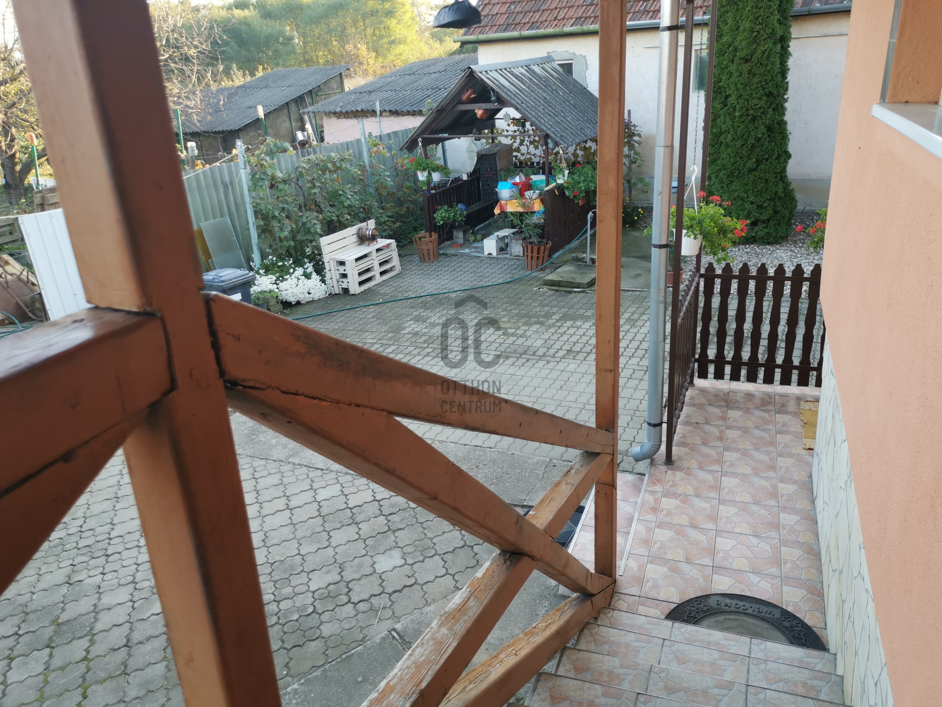 Gallery zoom image