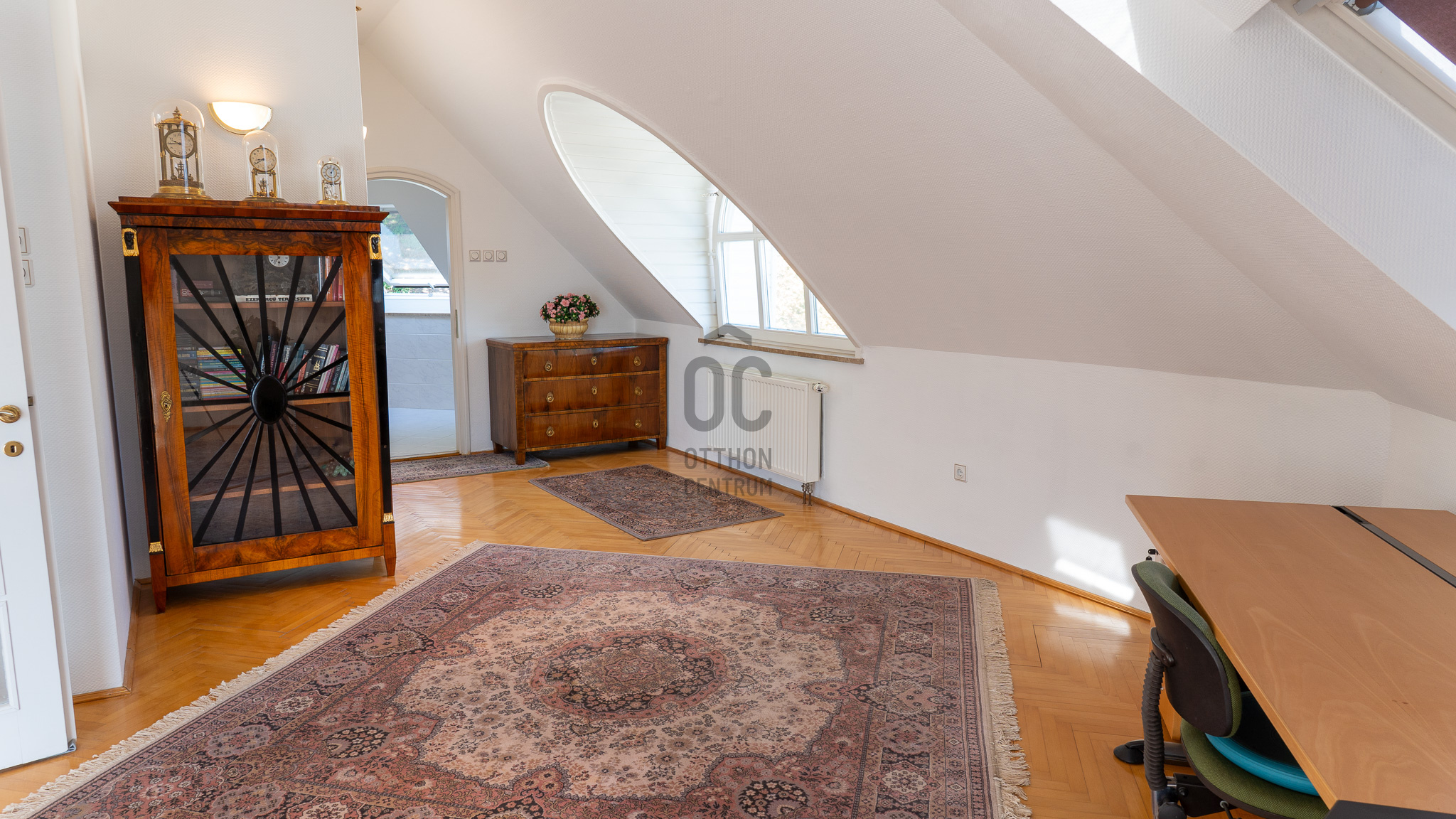 Gallery zoom image