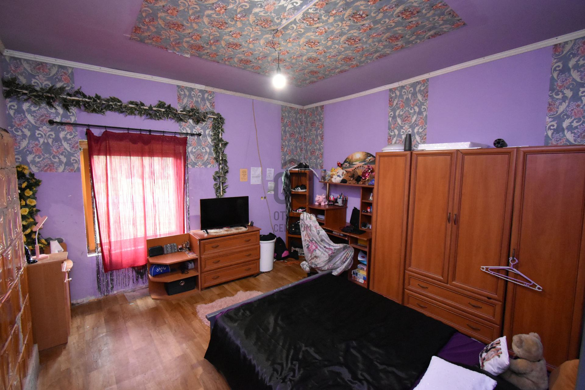 Gallery zoom image