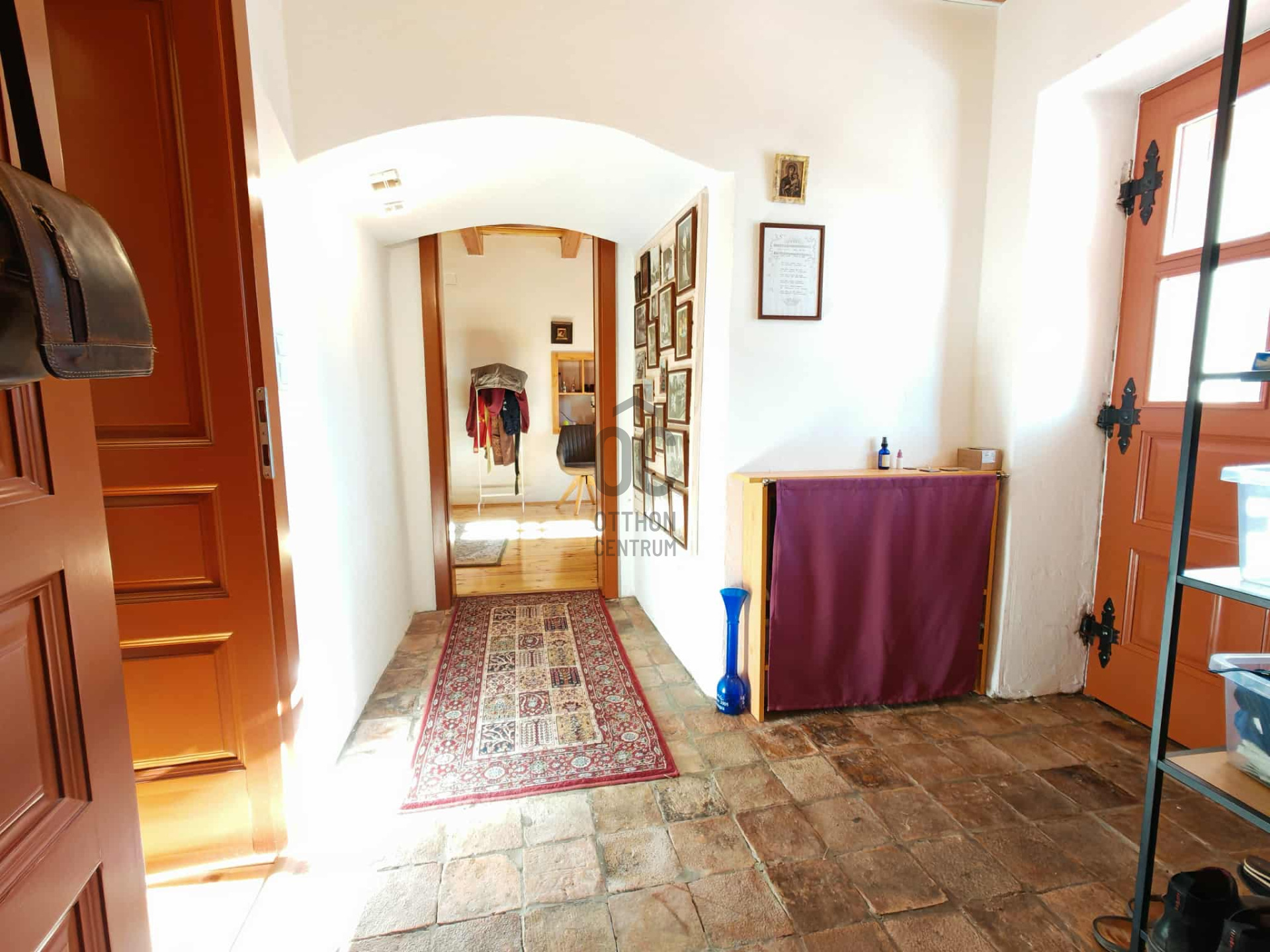 Gallery zoom image
