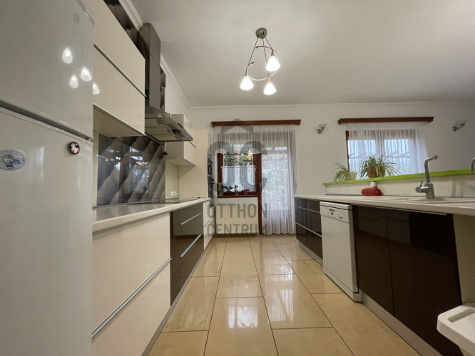 4 bed · 200m² · Családi ház · 159.900.000 Ft
