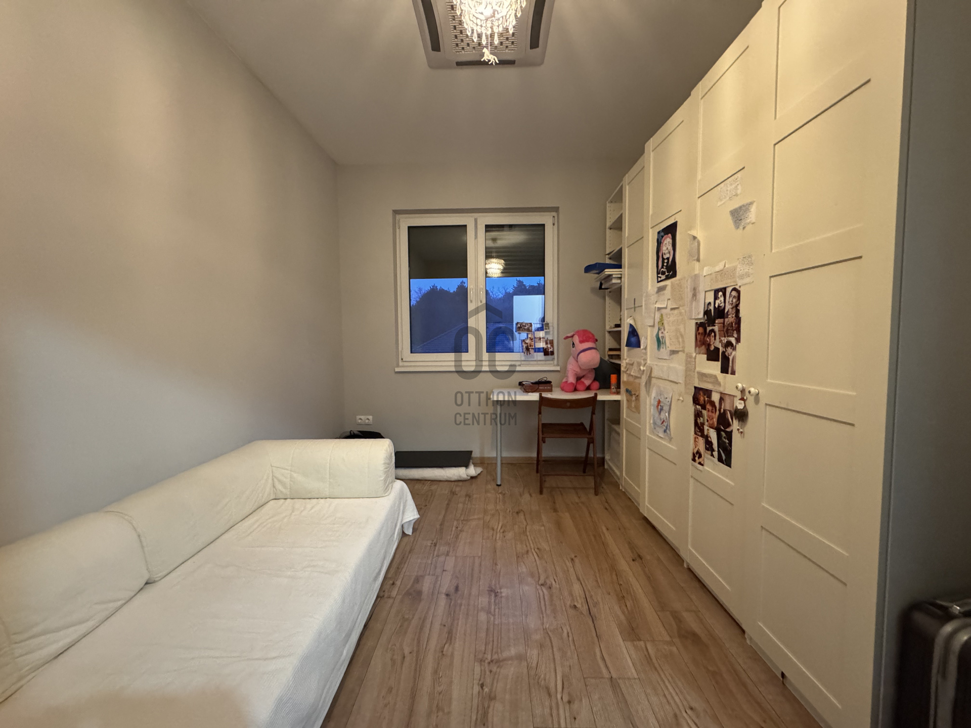 Gallery zoom image