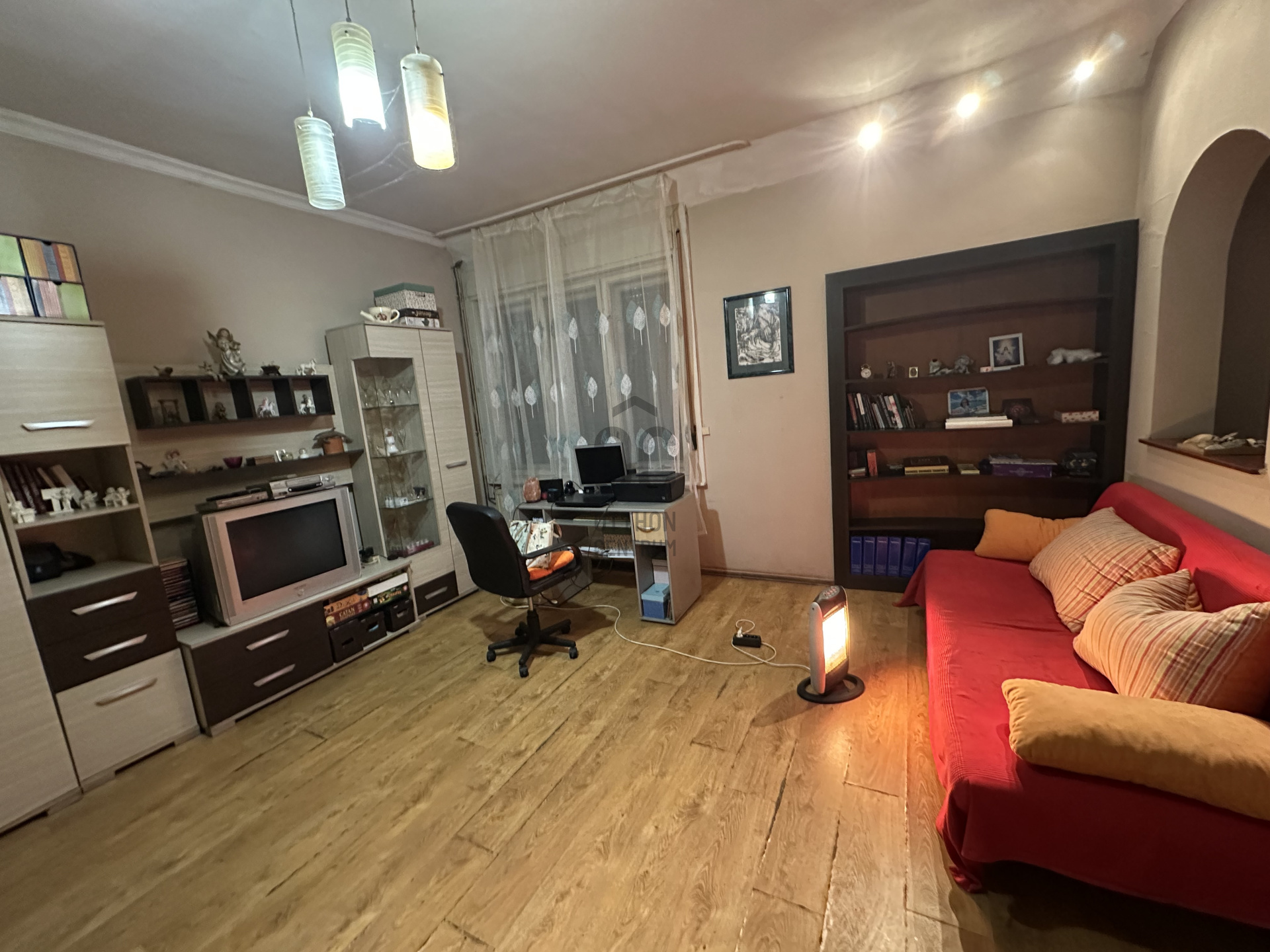 Gallery zoom image