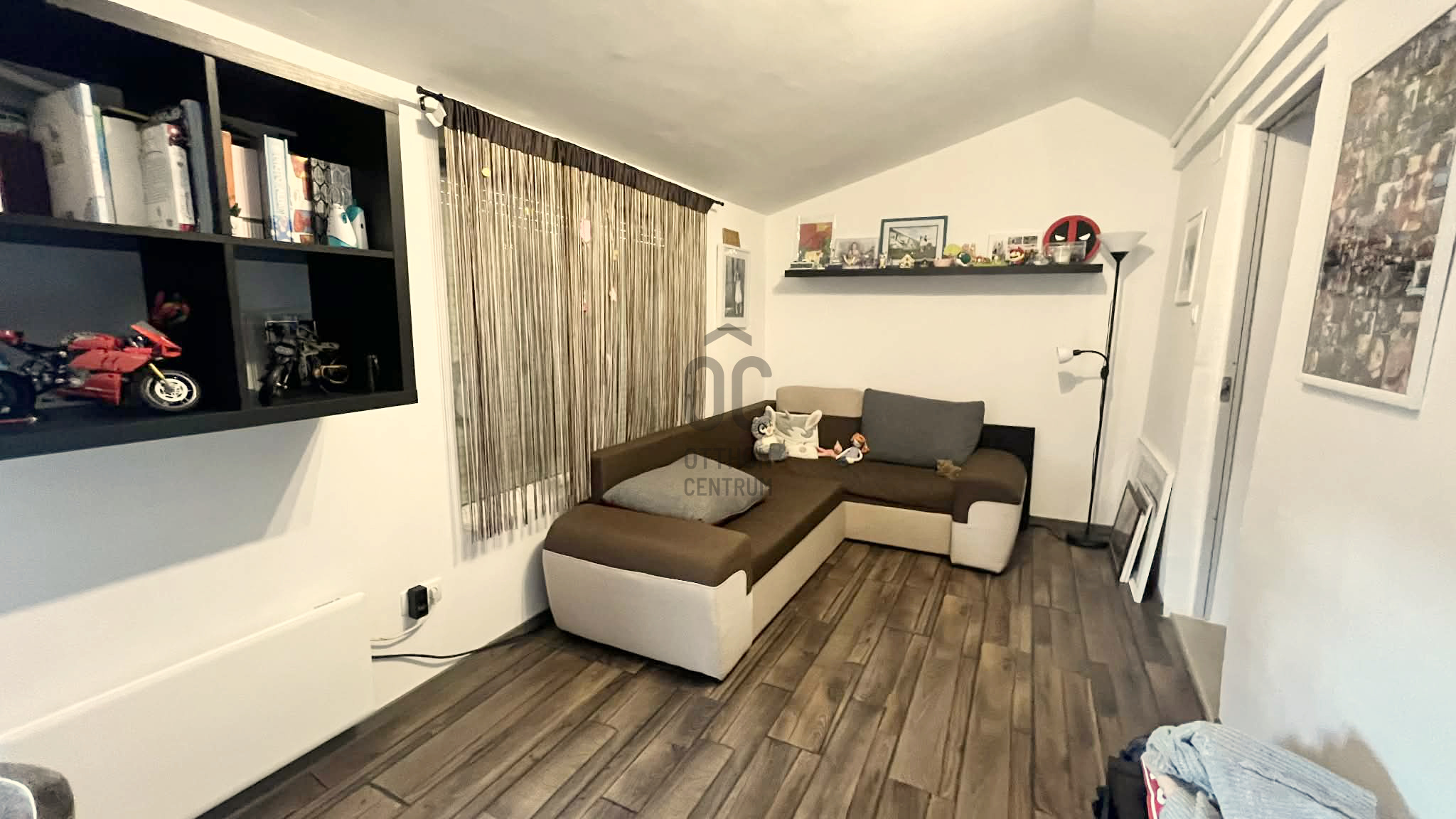 Gallery zoom image