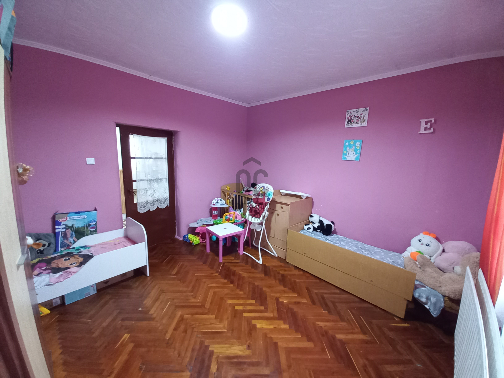 Gallery zoom image