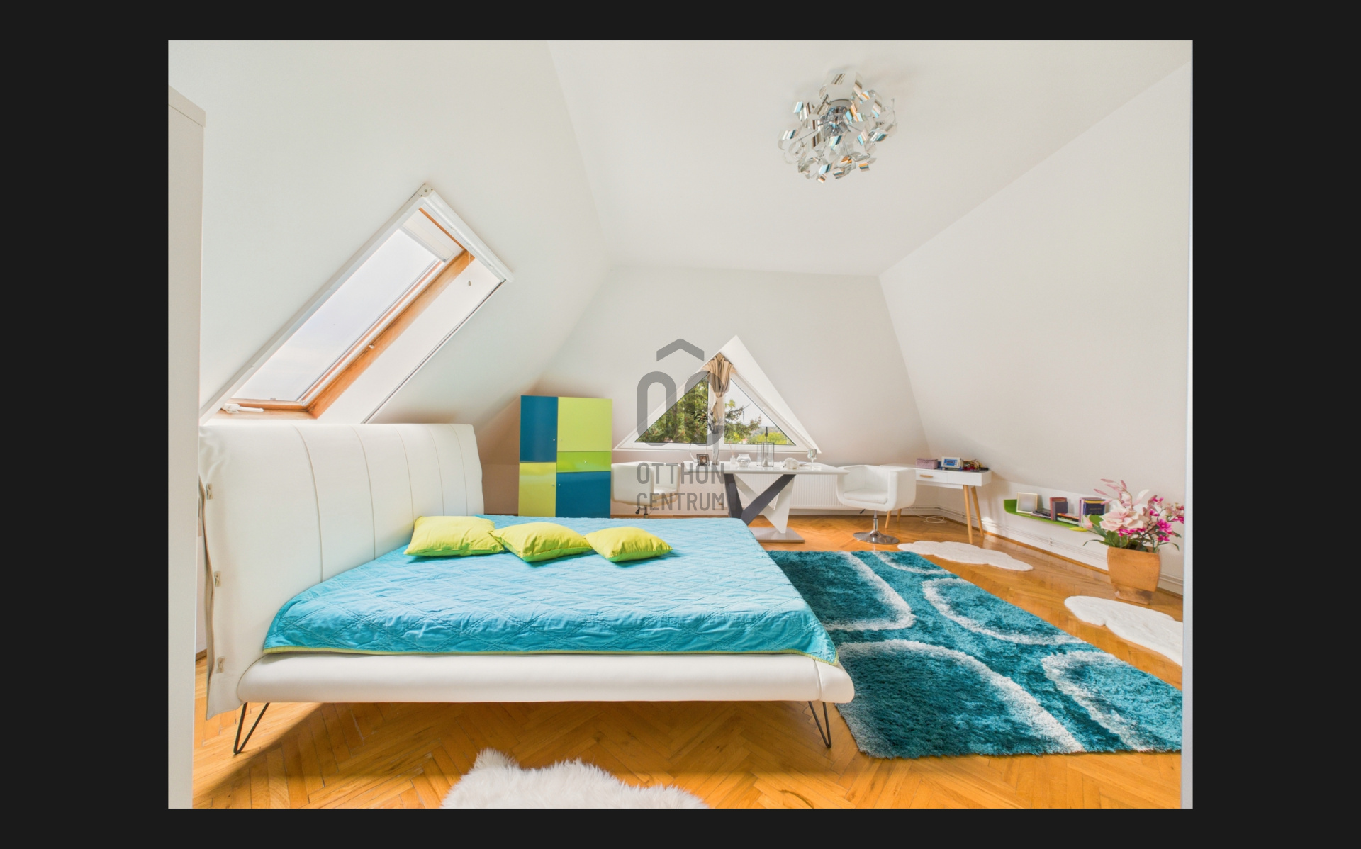 Gallery zoom image