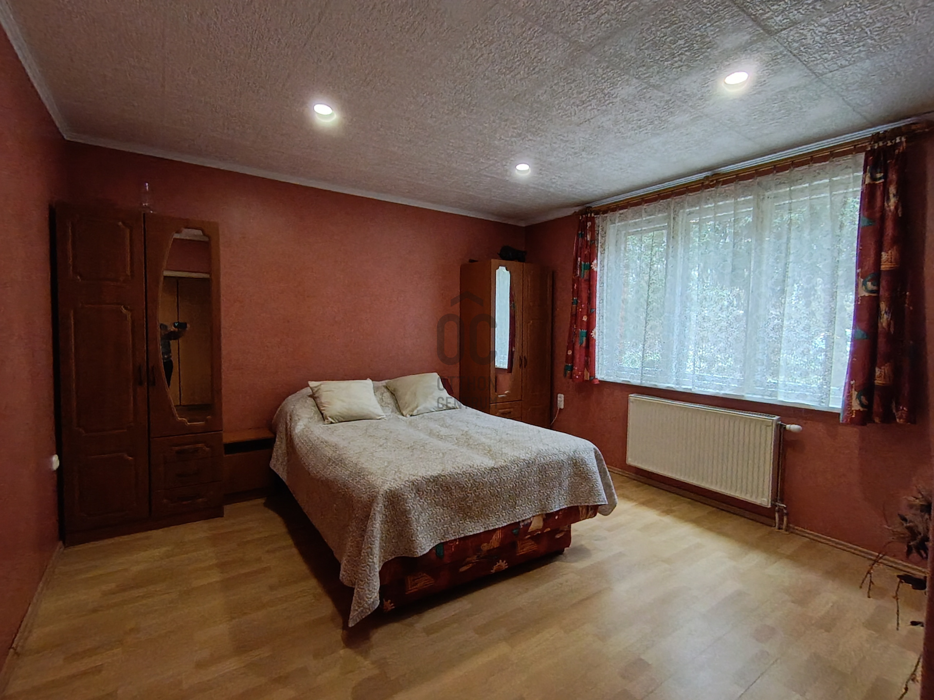 Gallery zoom image