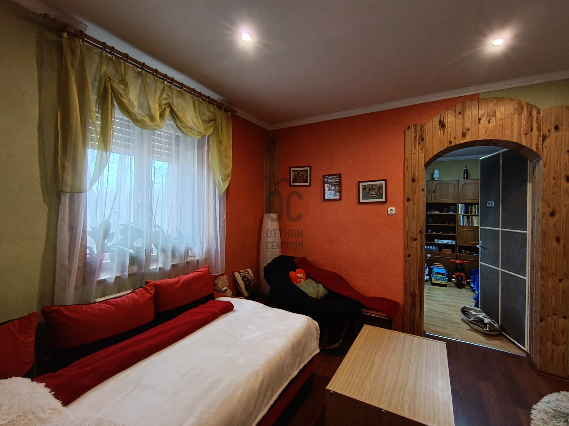 Gallery zoom image