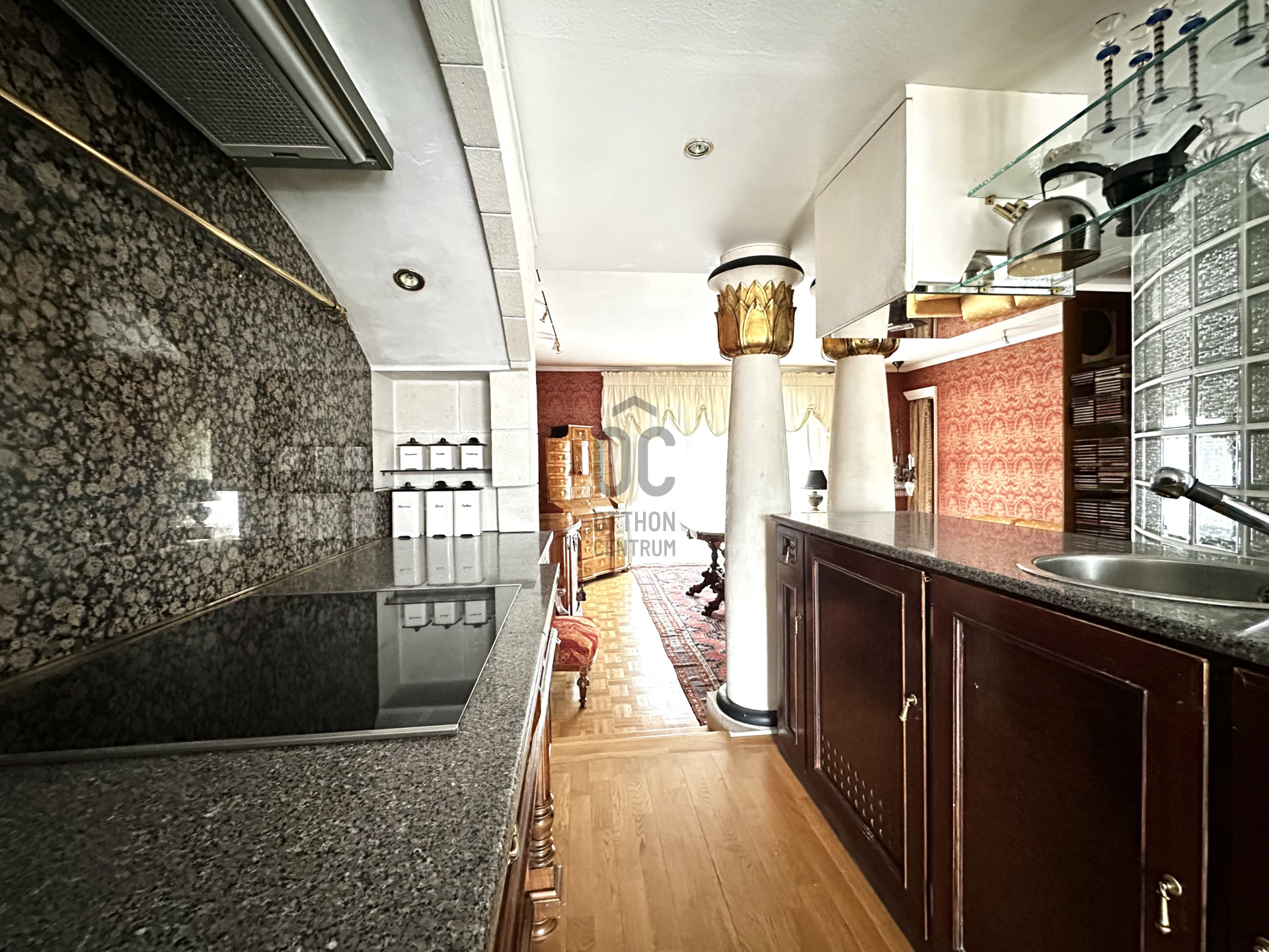 Gallery zoom image