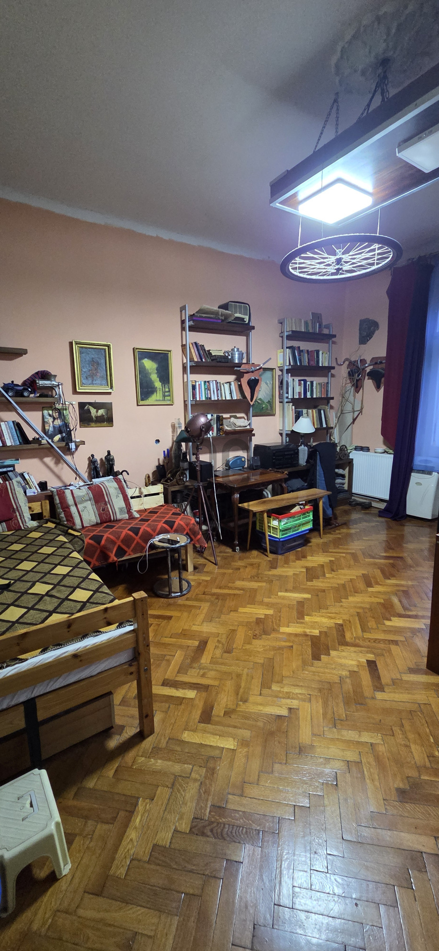 Gallery zoom image