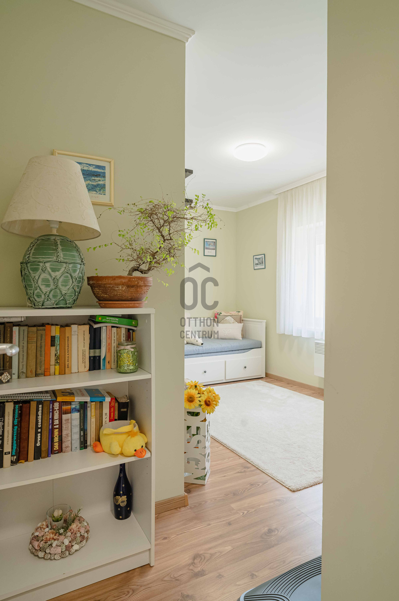 Gallery zoom image