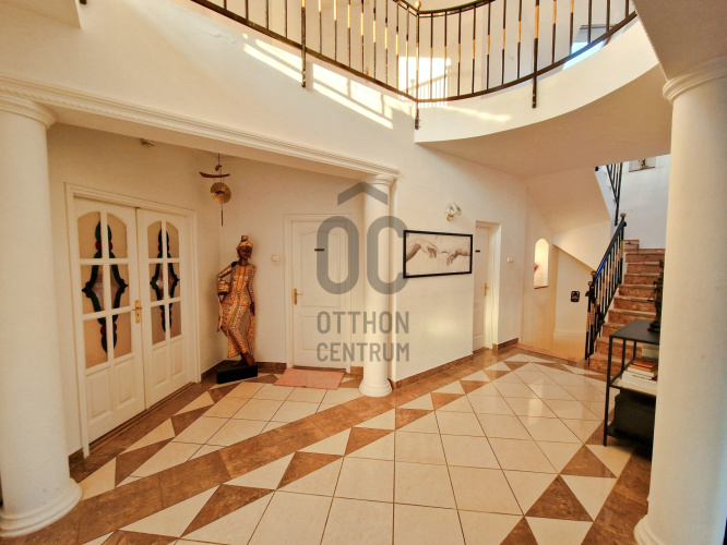 6 bed · 253m² · Családi ház · 244.000.000 Ft
