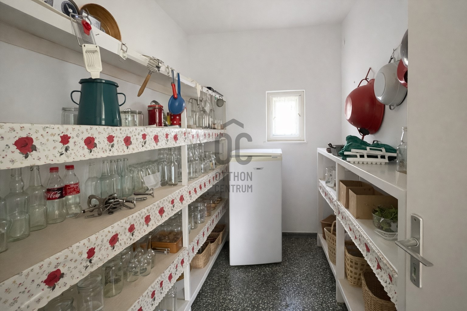 Gallery zoom image
