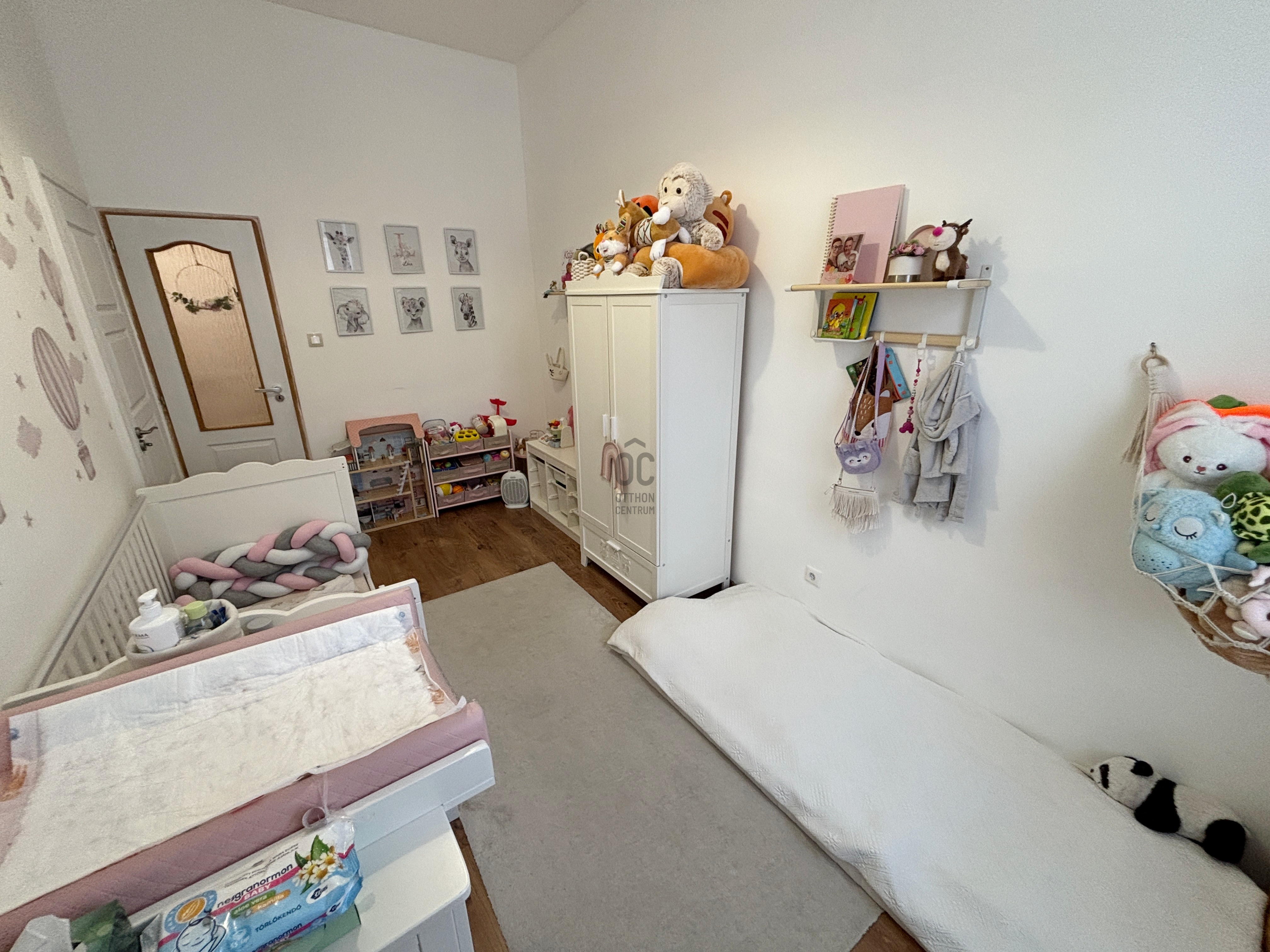Gallery zoom image