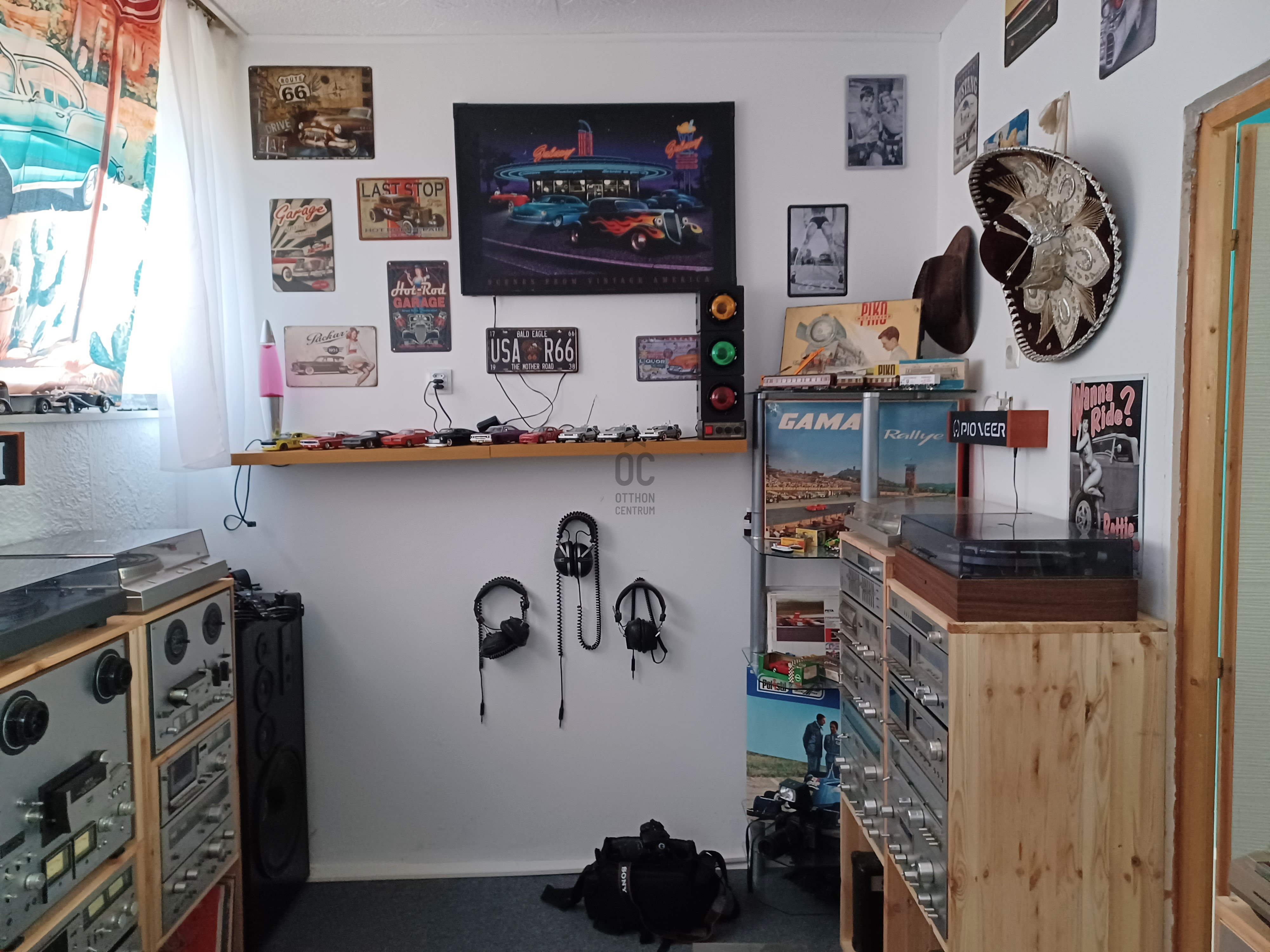 Gallery zoom image