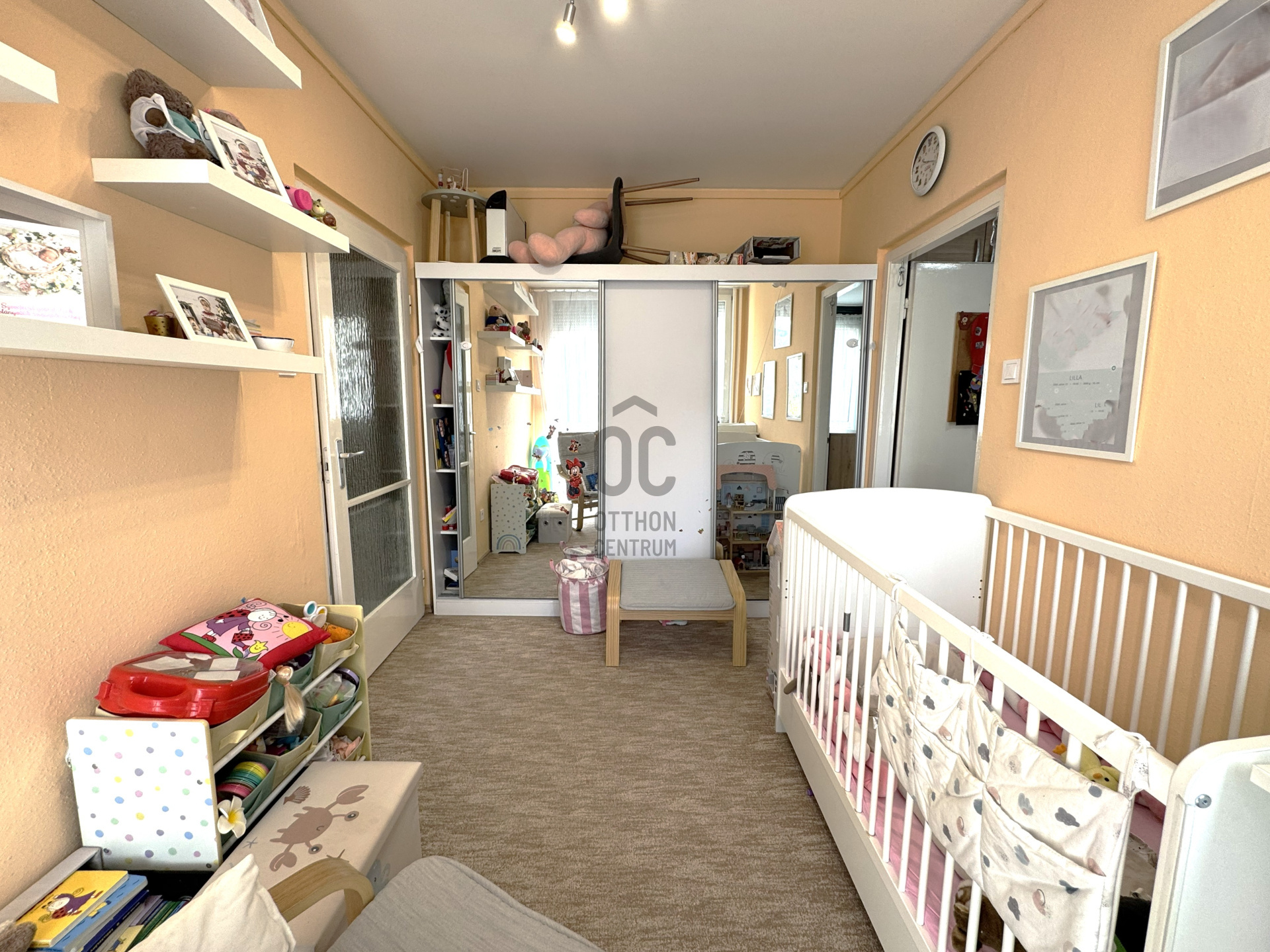 Gallery zoom image