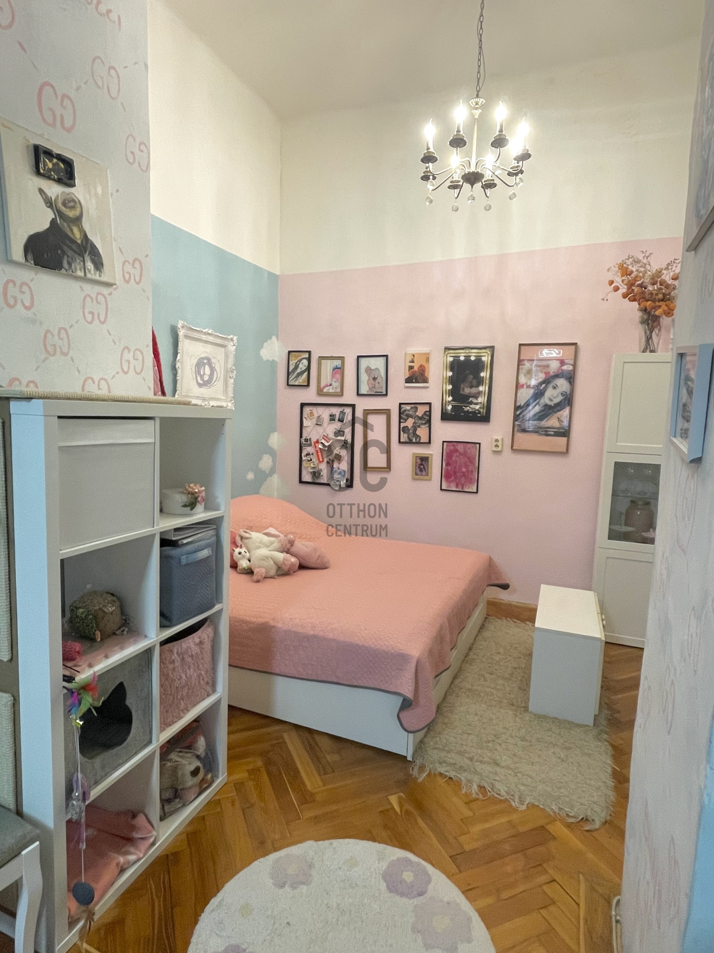 Gallery zoom image