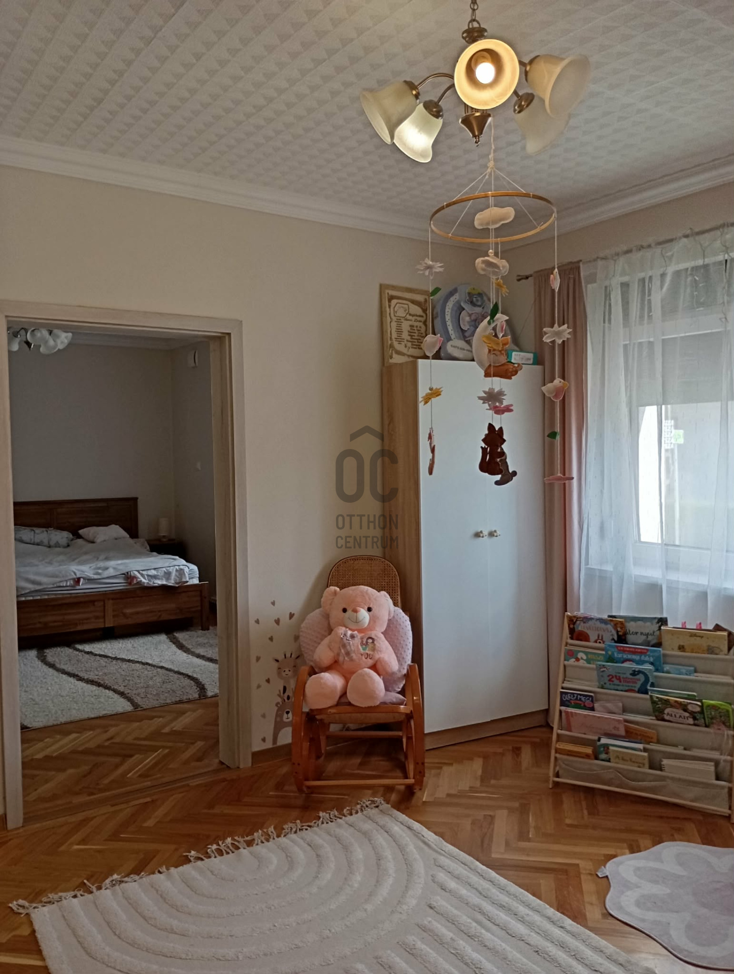 Gallery zoom image