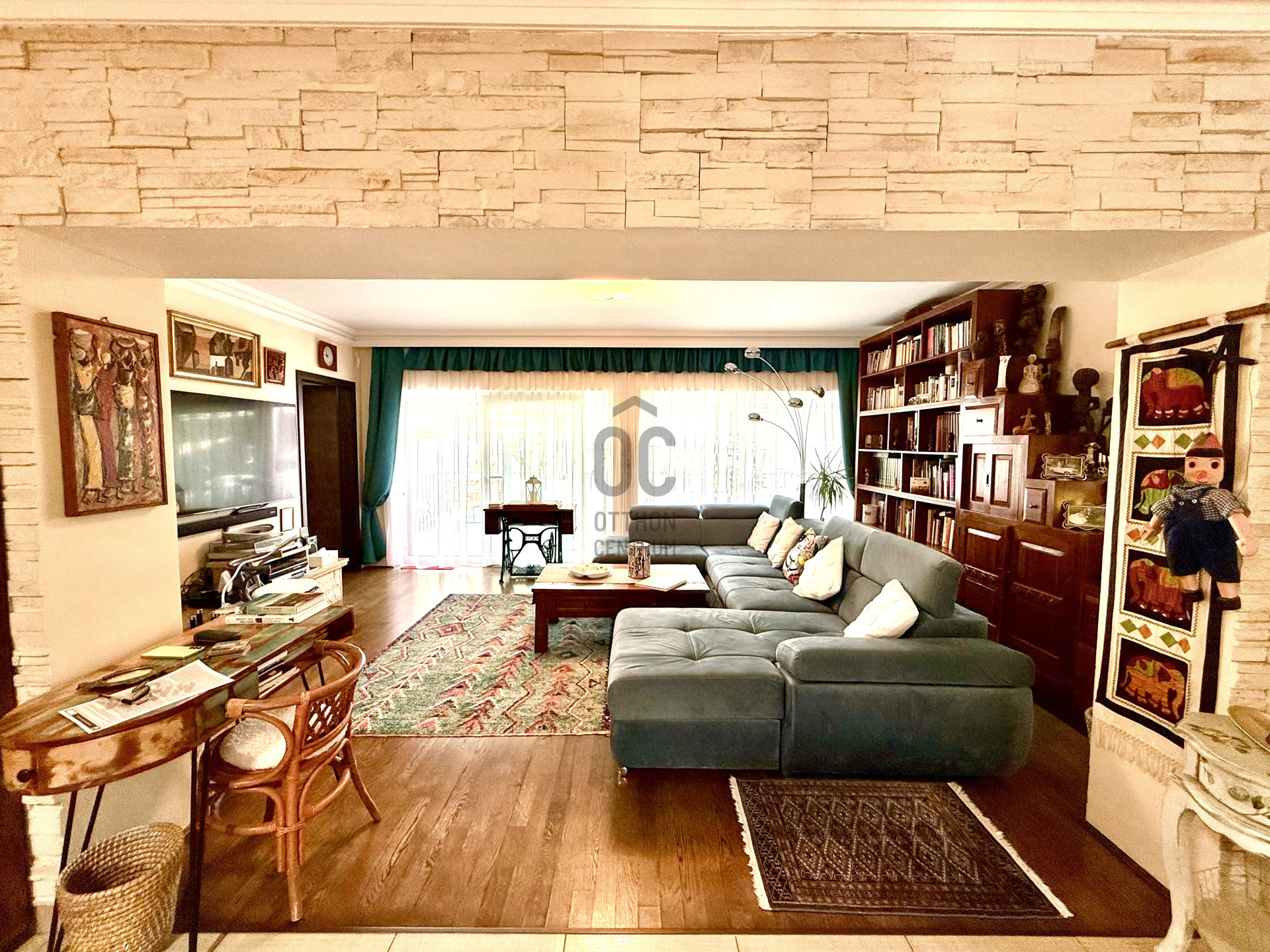 Gallery zoom image