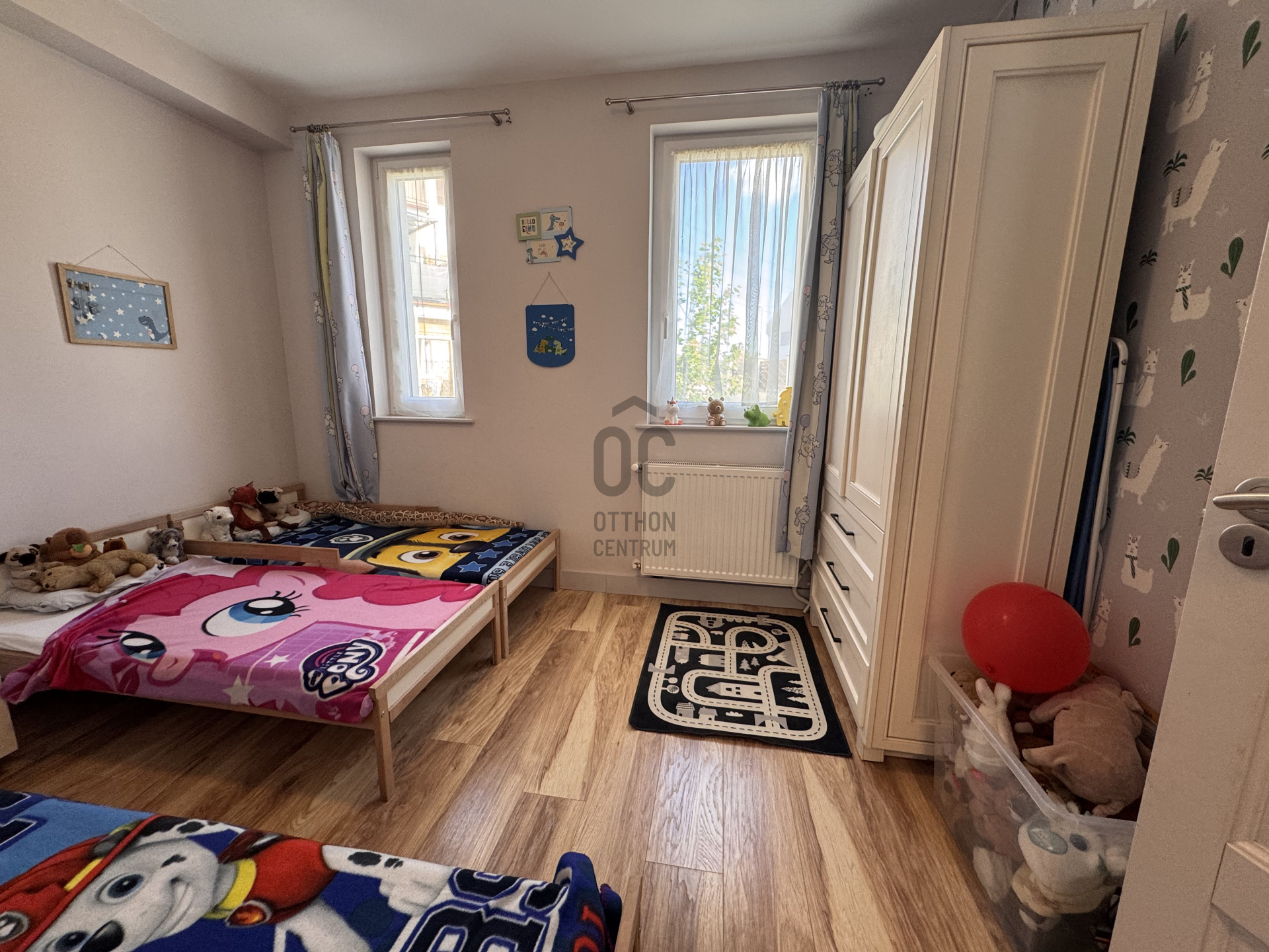 Gallery zoom image
