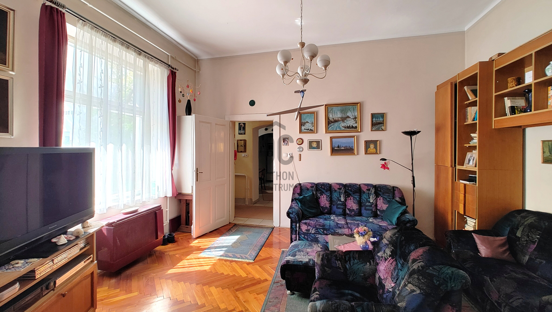 Gallery zoom image