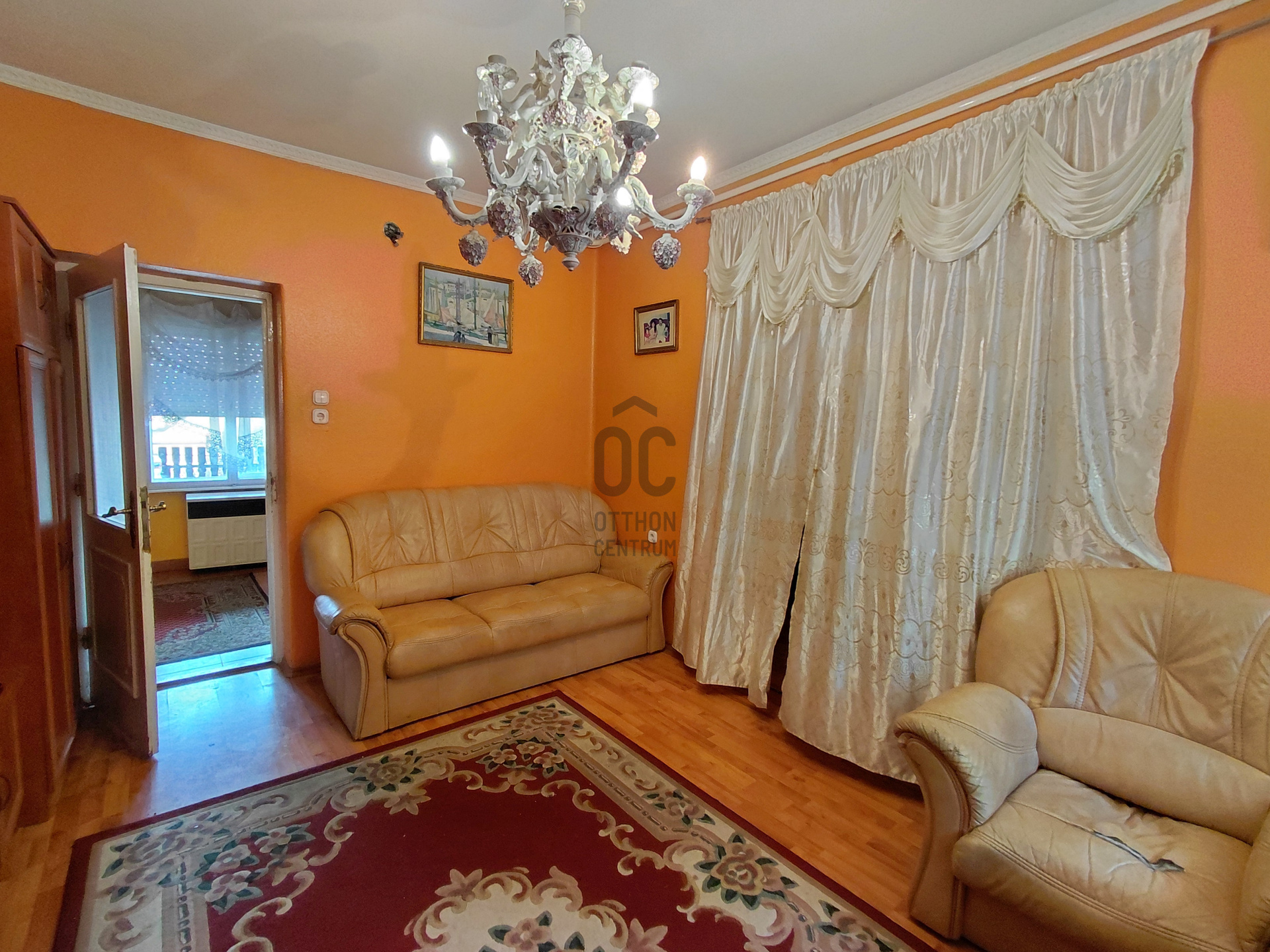 Gallery zoom image