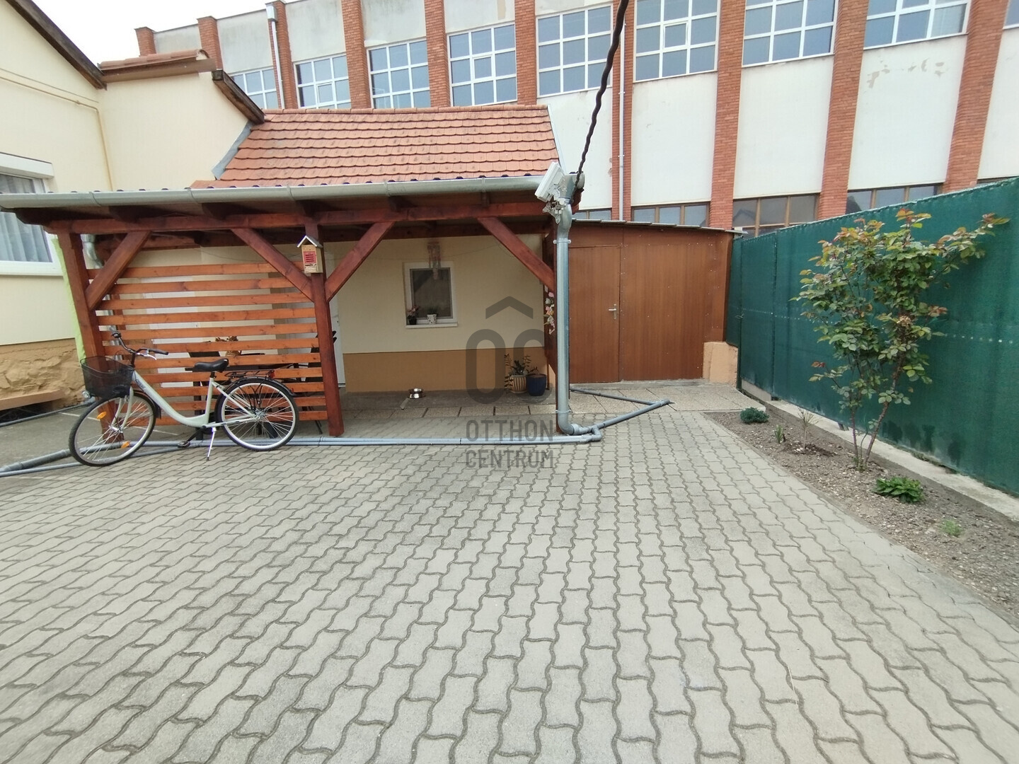 Gallery zoom image